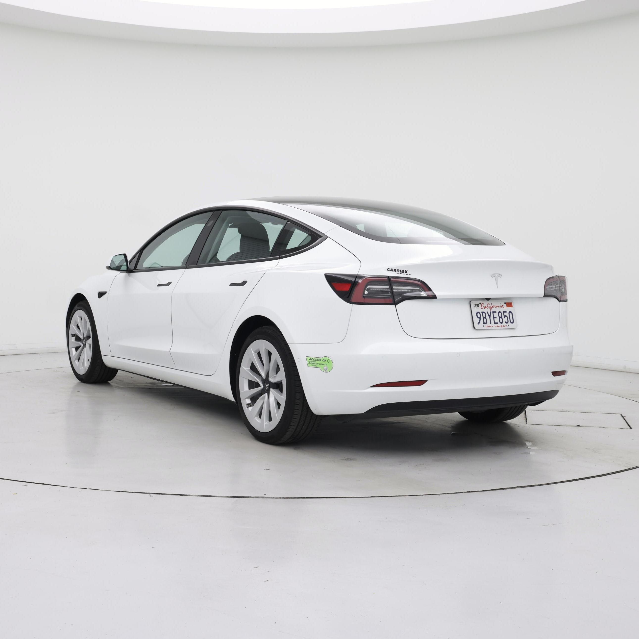 Thumbnail: 2022 Tesla Model 3 - 2