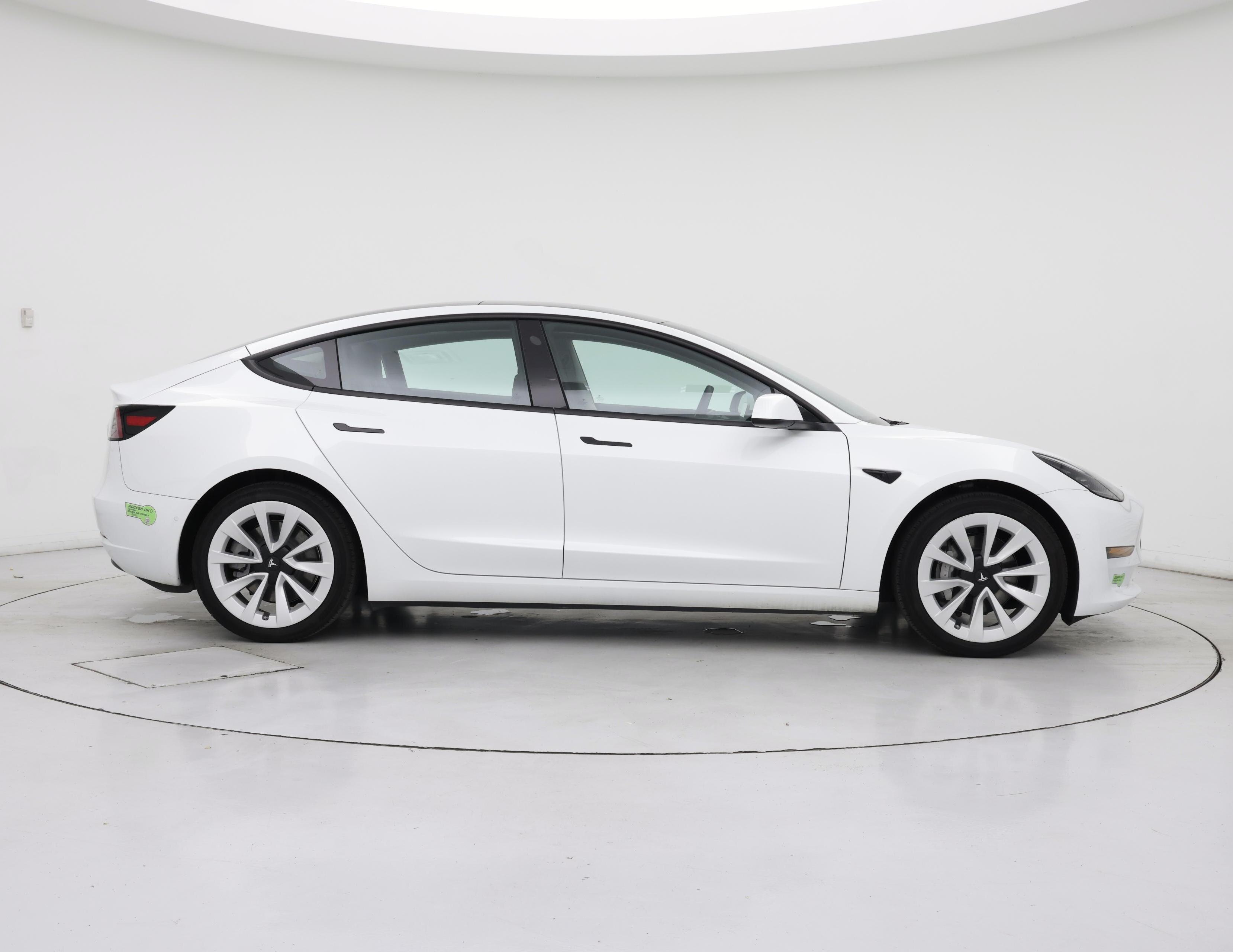 Thumbnail: 2022 Tesla Model 3 - 7