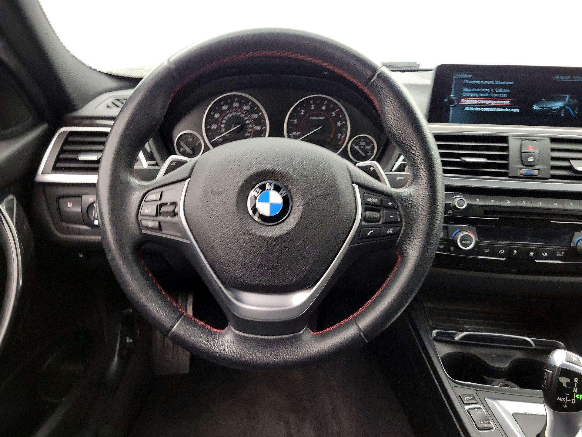 Thumbnail: 2017 BMW 3 Series - 10