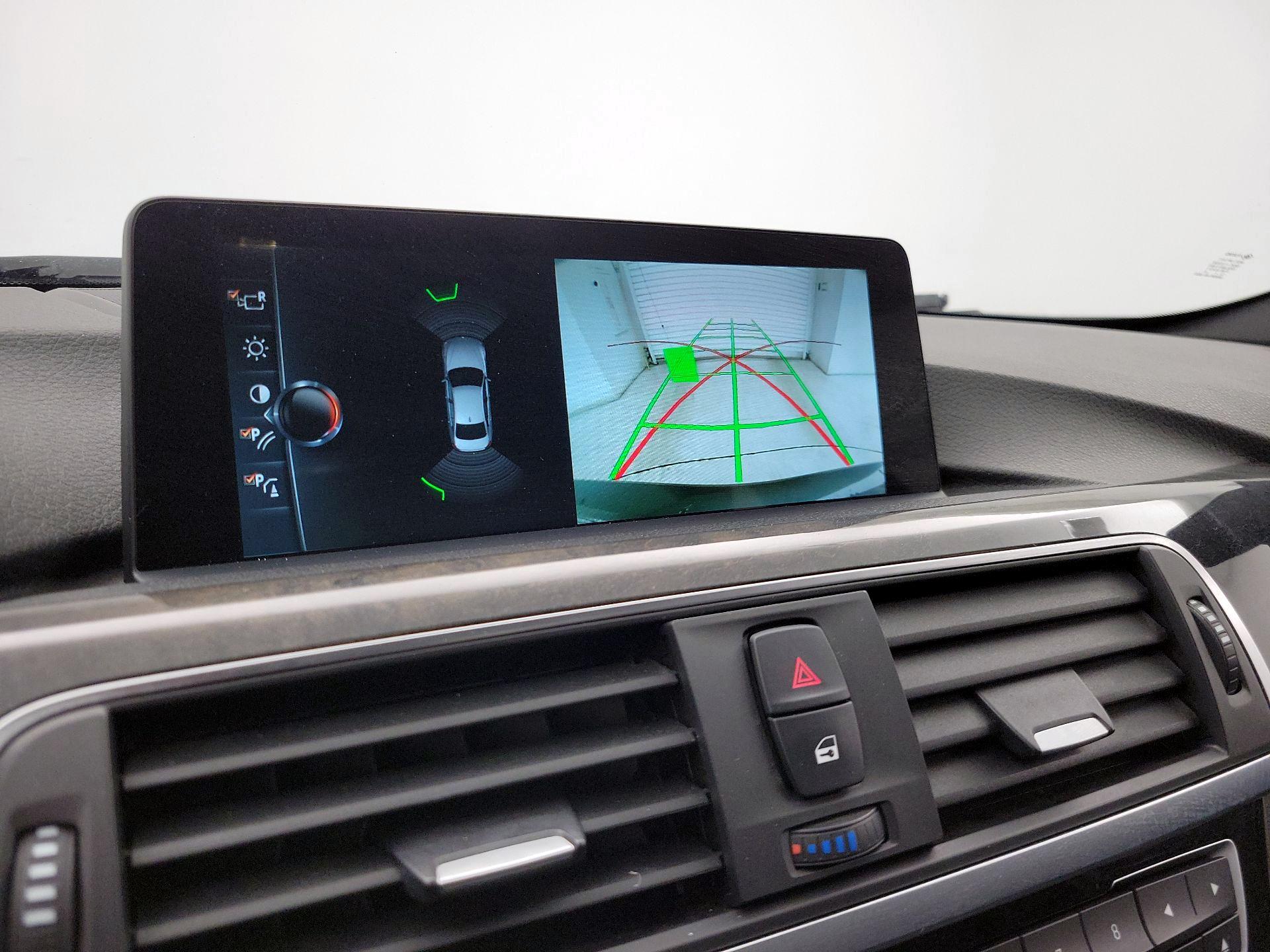 Thumbnail: 2017 BMW 3 Series - 15