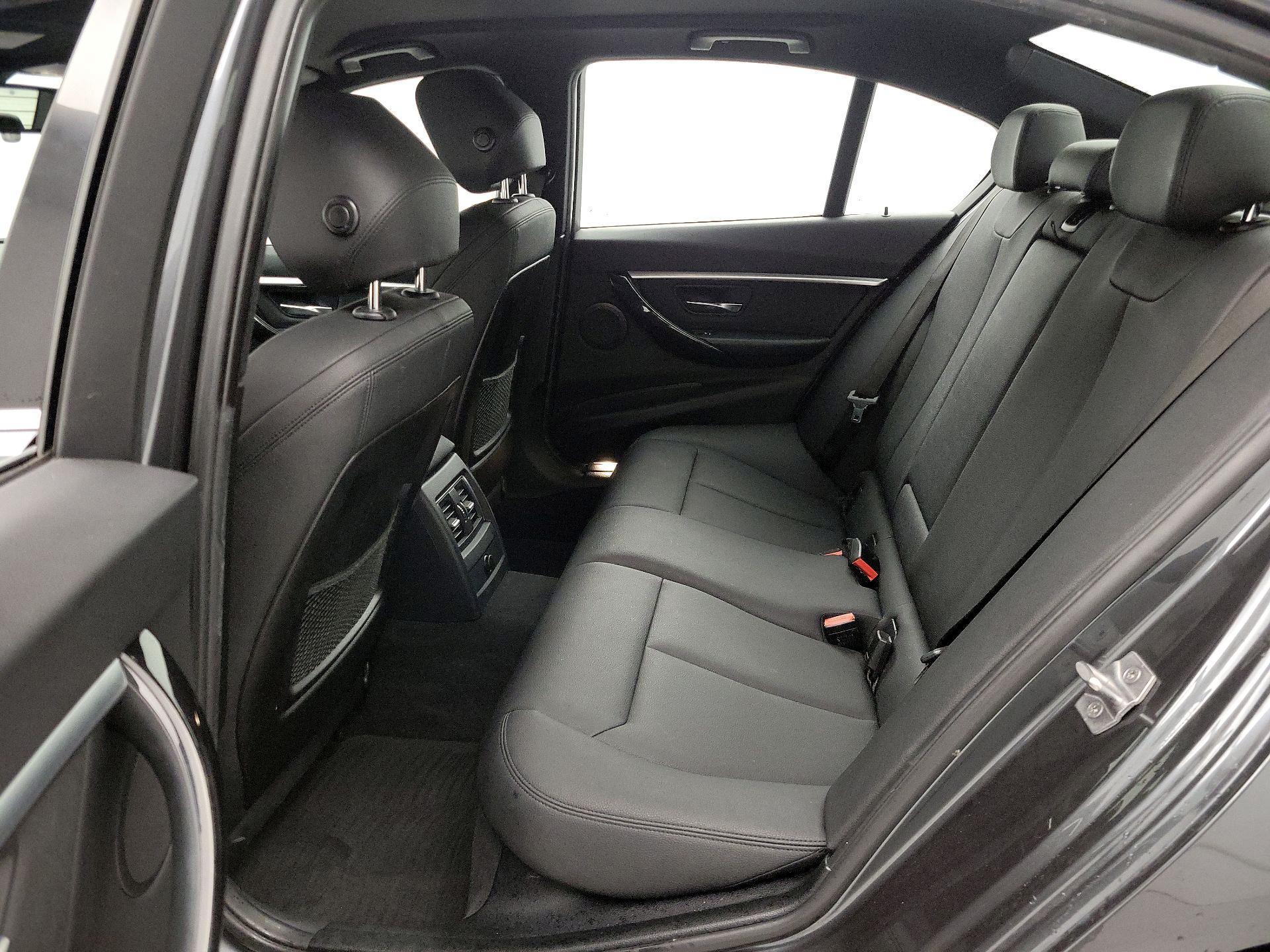 Thumbnail: 2017 BMW 3 Series - 19