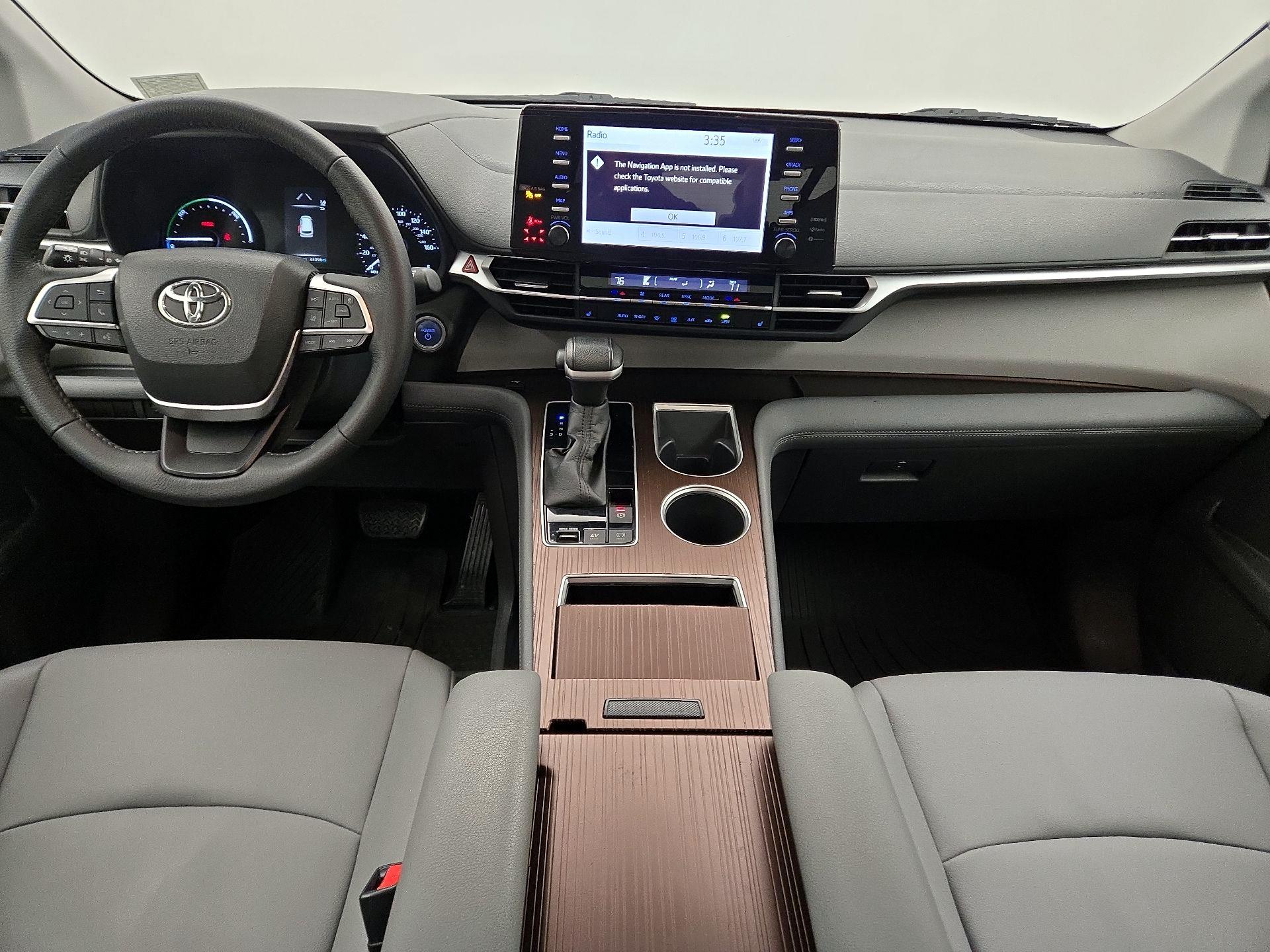 Thumbnail: 2022 Toyota Sienna - 9