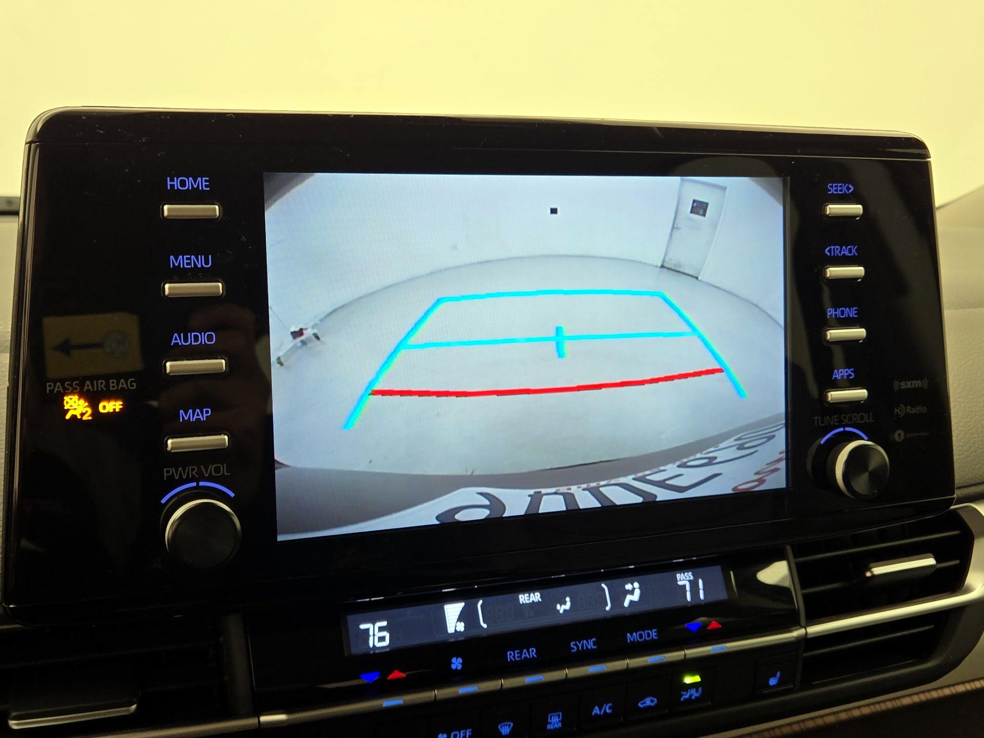 Thumbnail: 2022 Toyota Sienna - 14