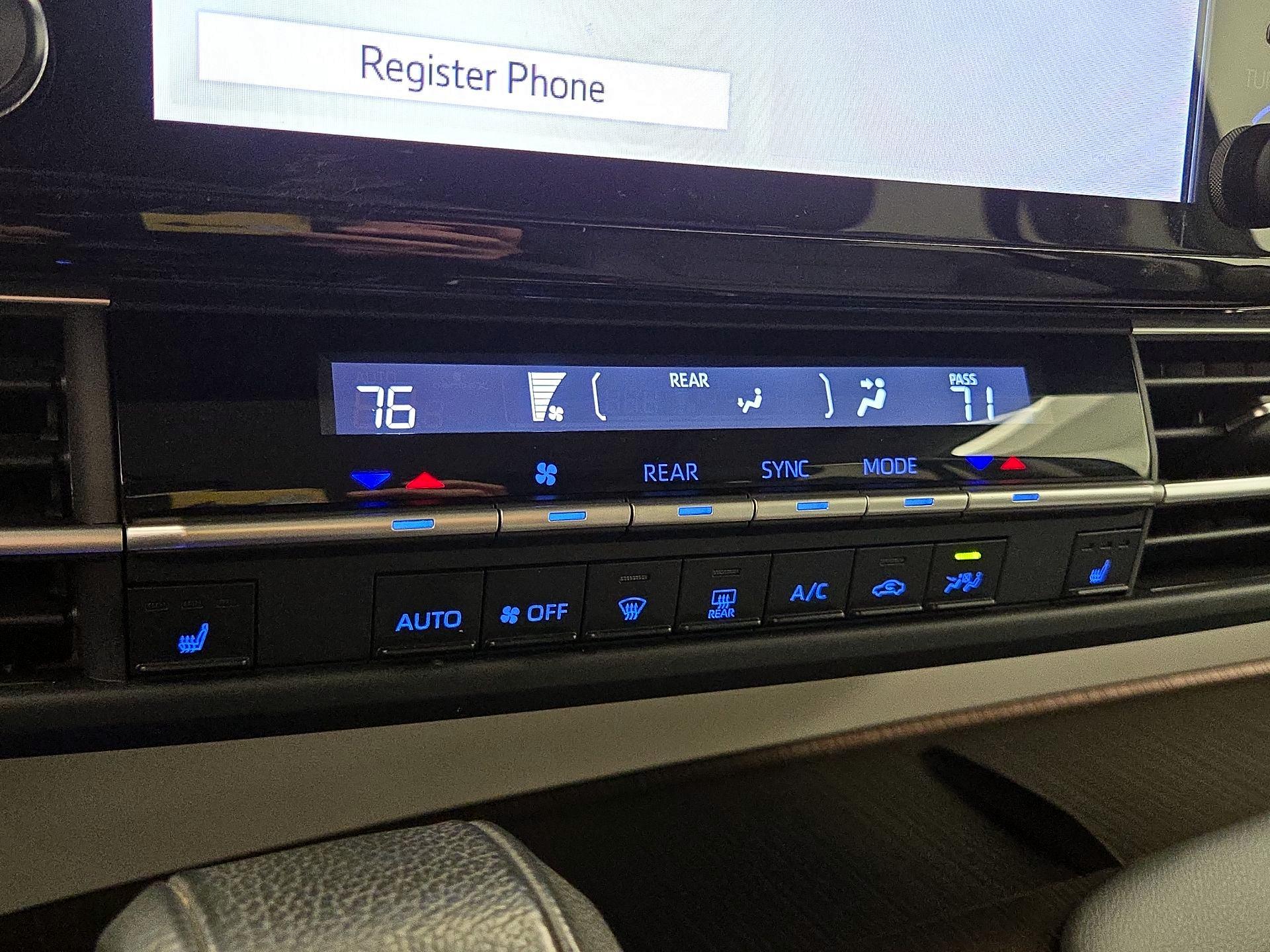 Thumbnail: 2022 Toyota Sienna - 16