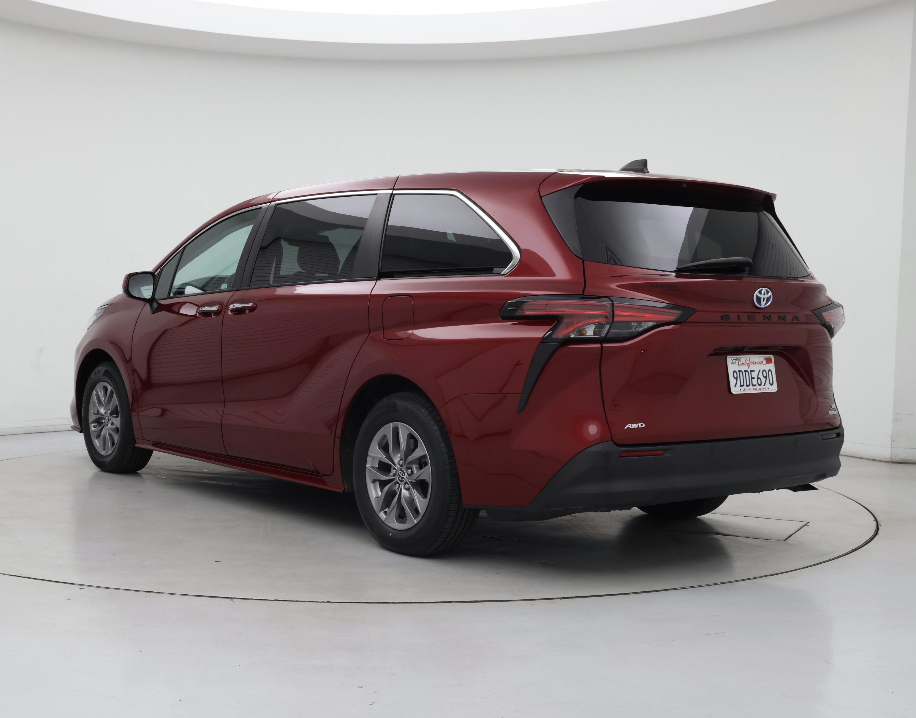 Thumbnail: 2022 Toyota Sienna - 2