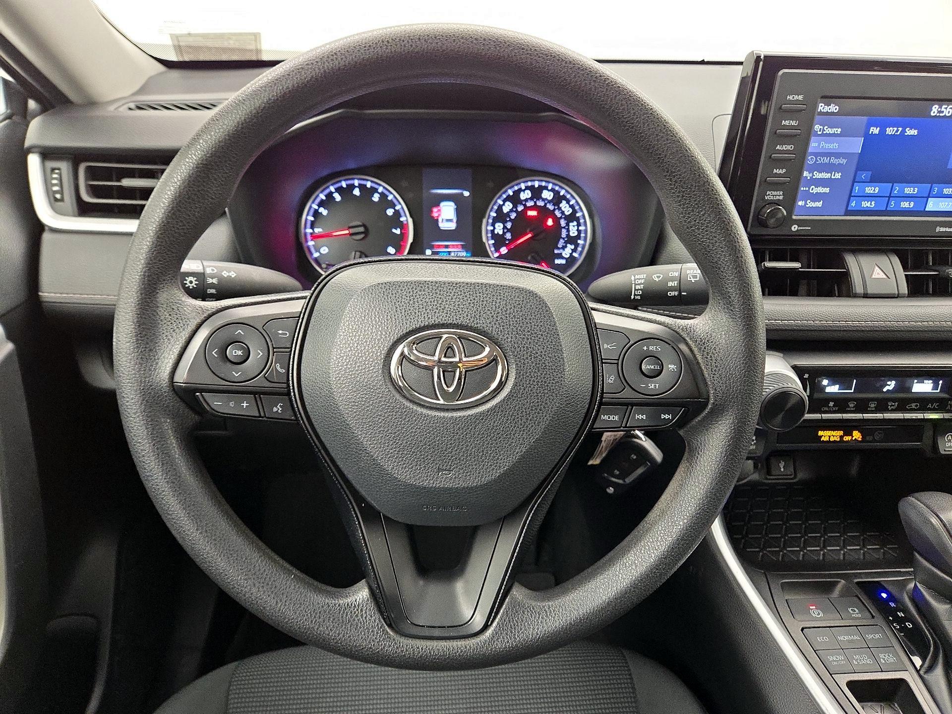 Thumbnail: 2021 Toyota RAV4 - 10