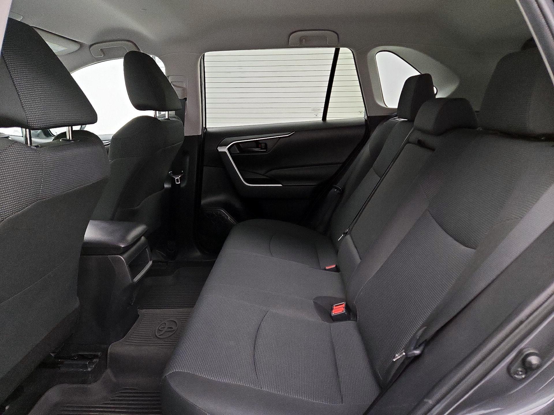 Thumbnail: 2021 Toyota RAV4 - 19