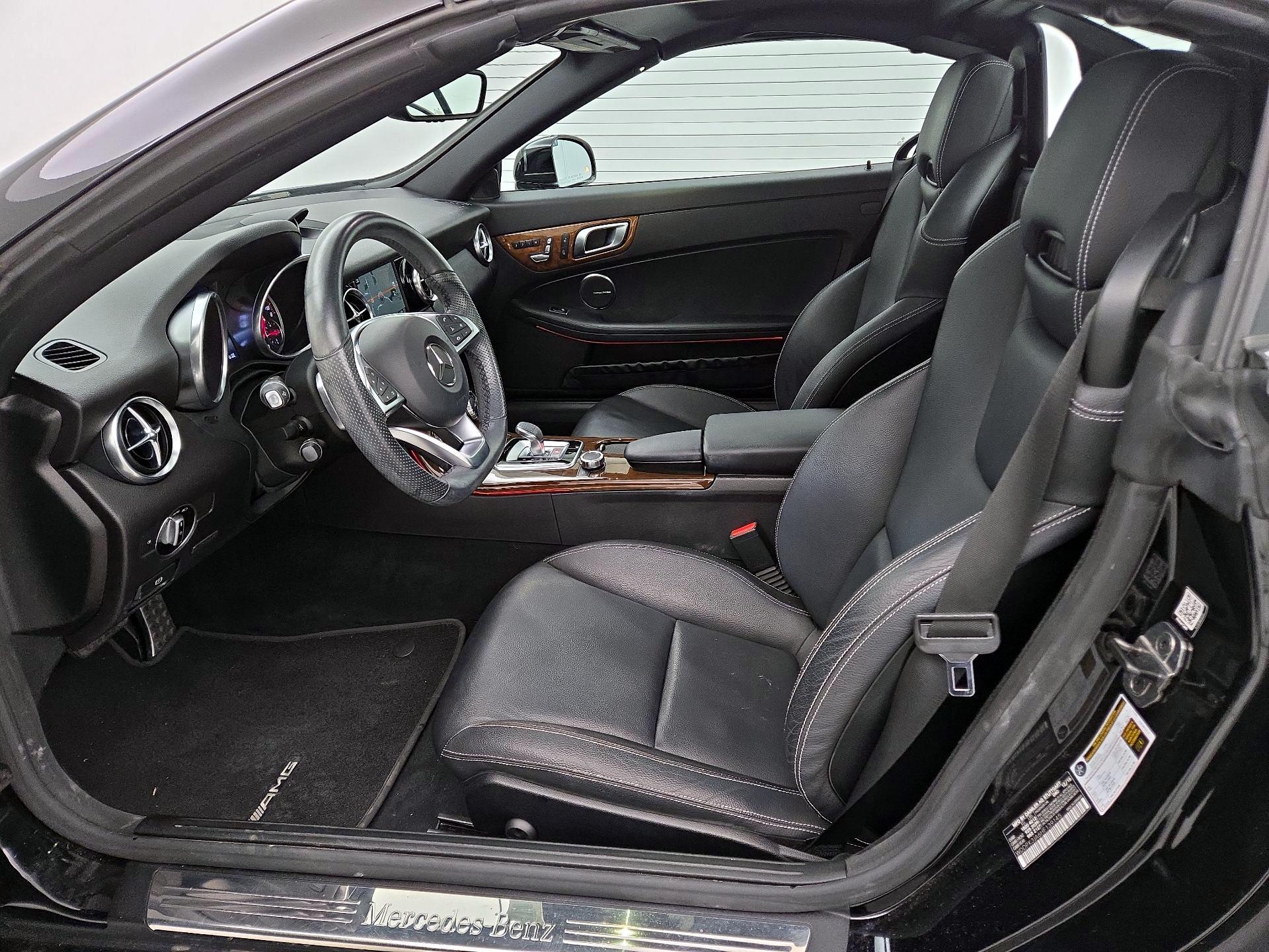 Thumbnail: 2017 Mercedes-Benz SLC - 11