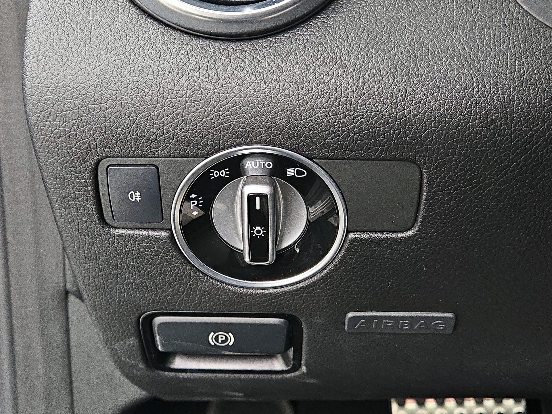 Thumbnail: 2017 Mercedes-Benz SLC - 13