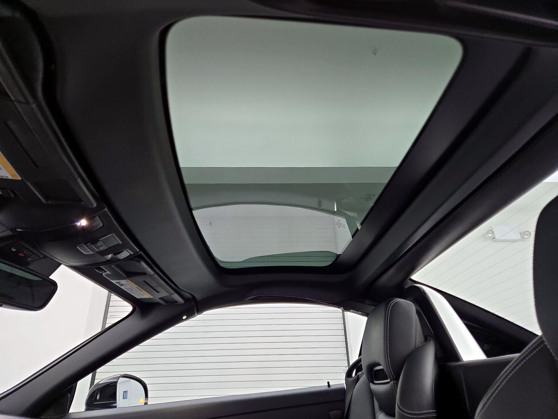 Thumbnail: 2017 Mercedes-Benz SLC - 20