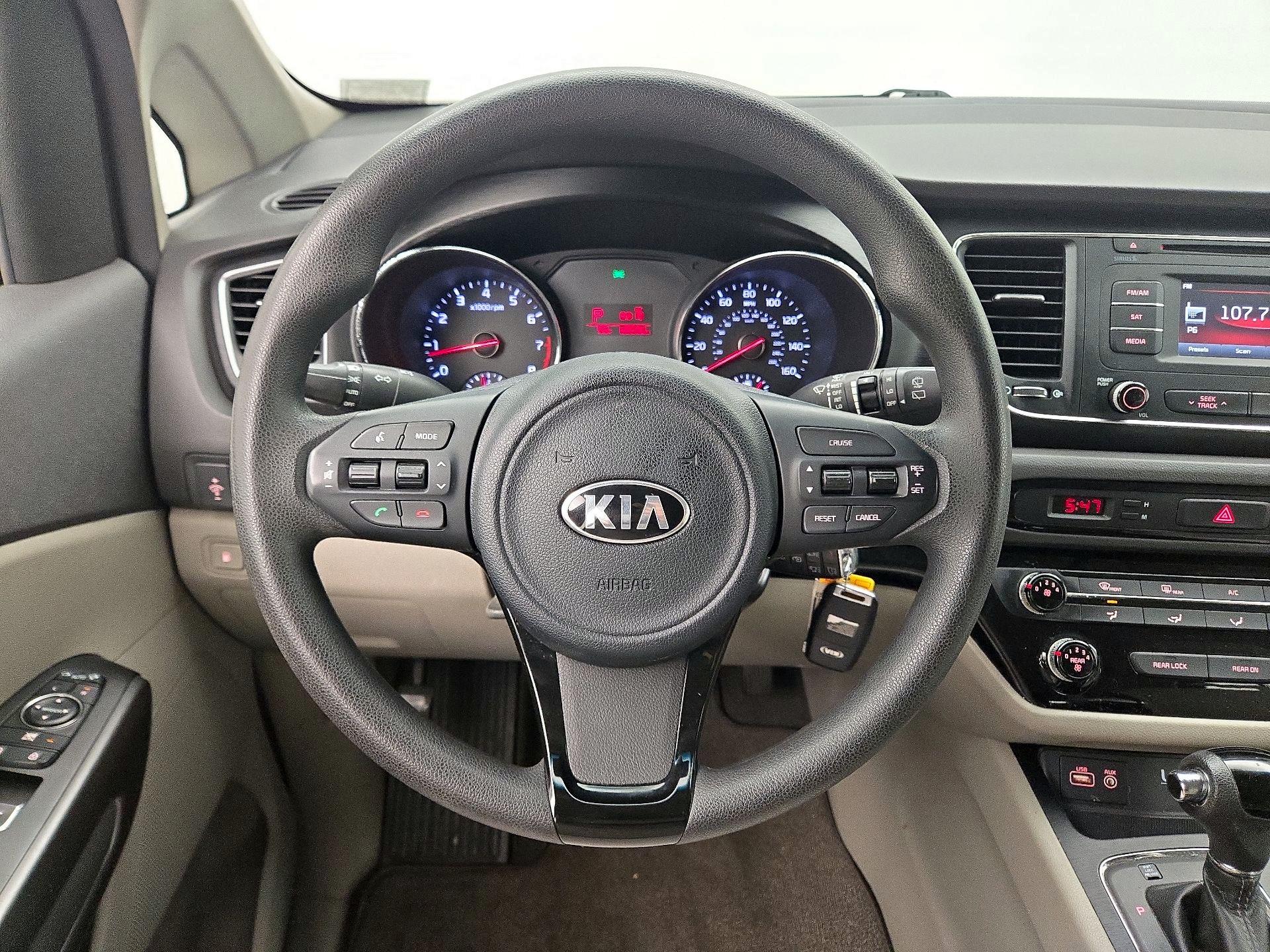 Thumbnail: 2016 Kia Sedona - 10