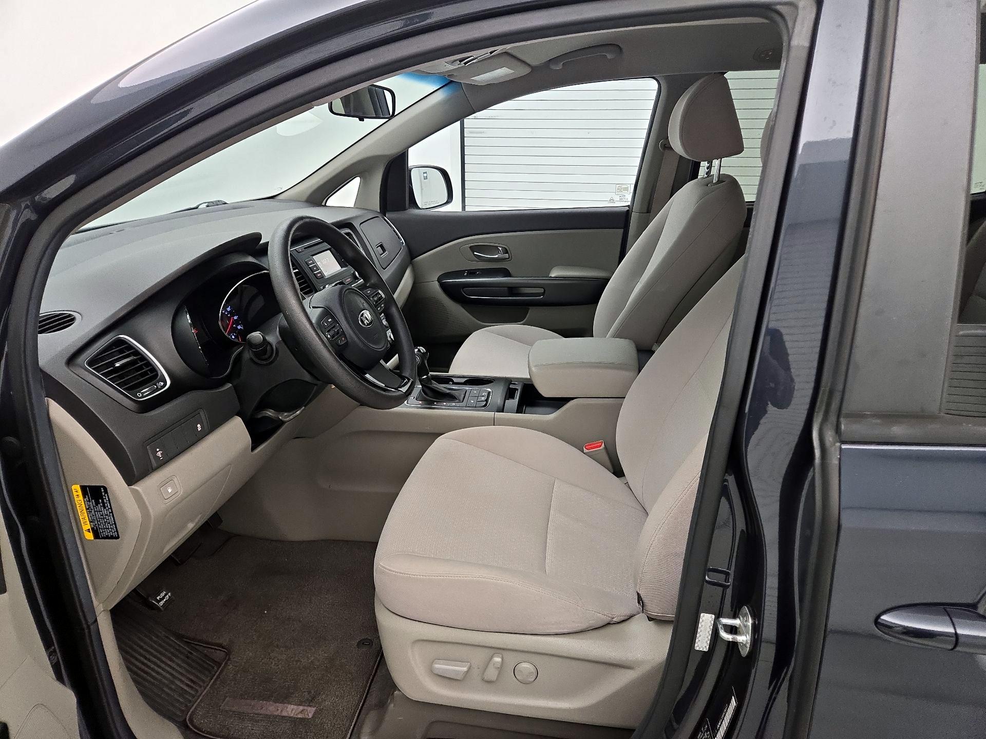 Thumbnail: 2016 Kia Sedona - 11