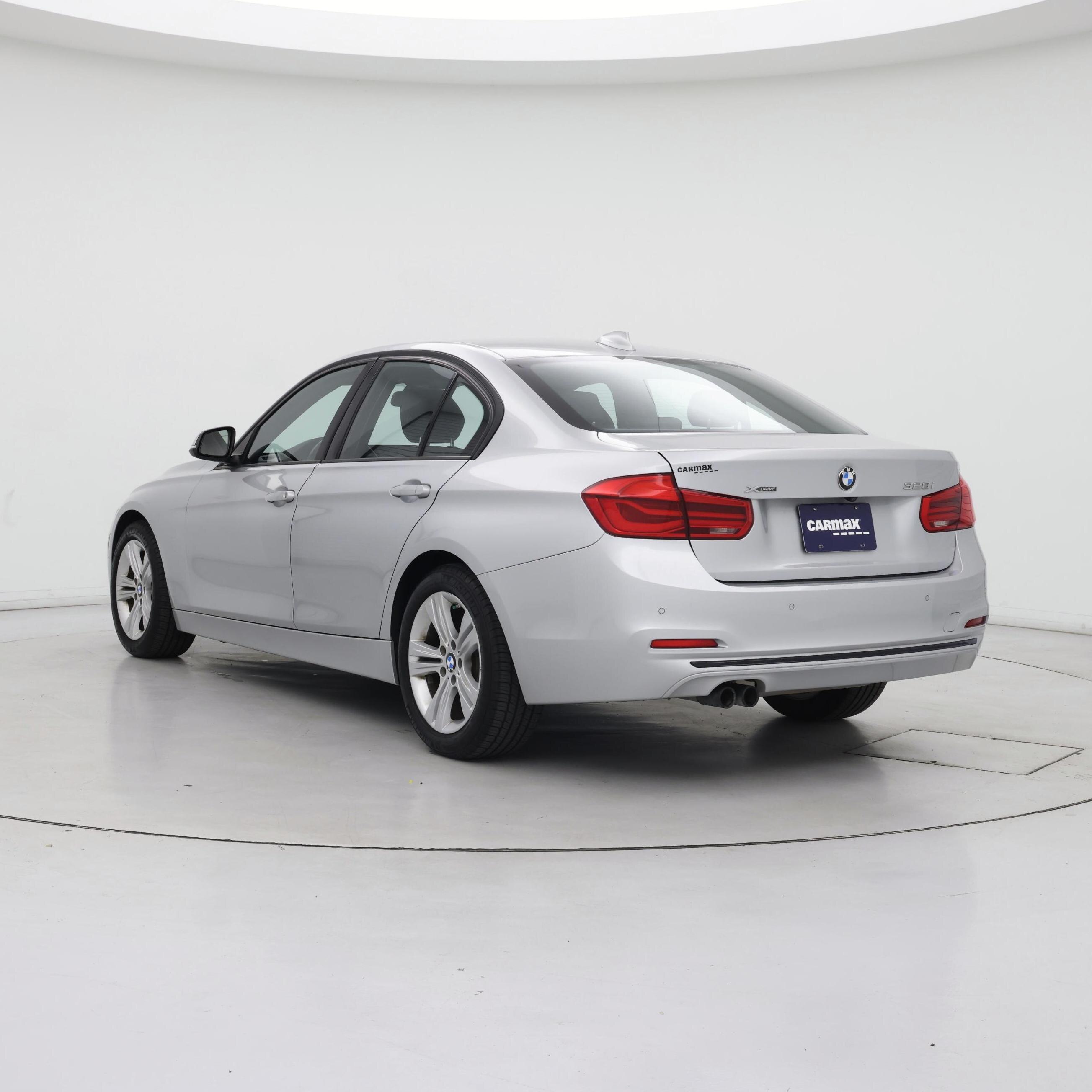 Thumbnail: 2016 BMW 3 Series - 2