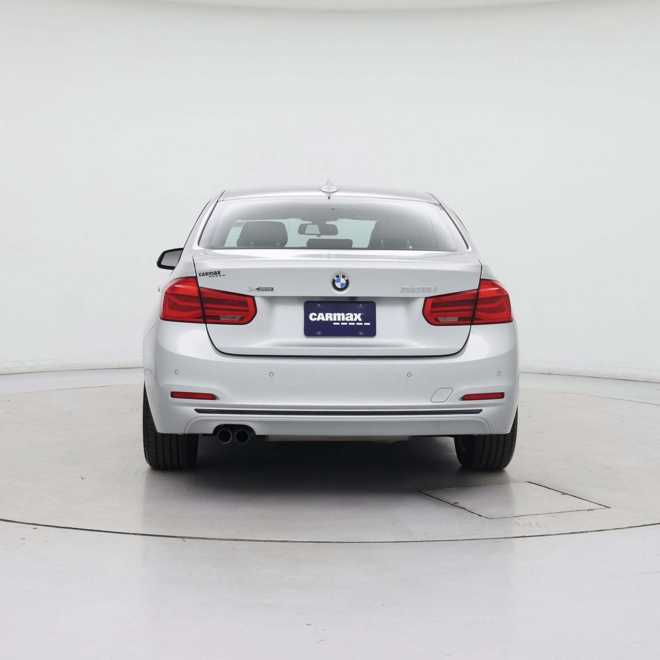 Thumbnail: 2016 BMW 3 Series - 6