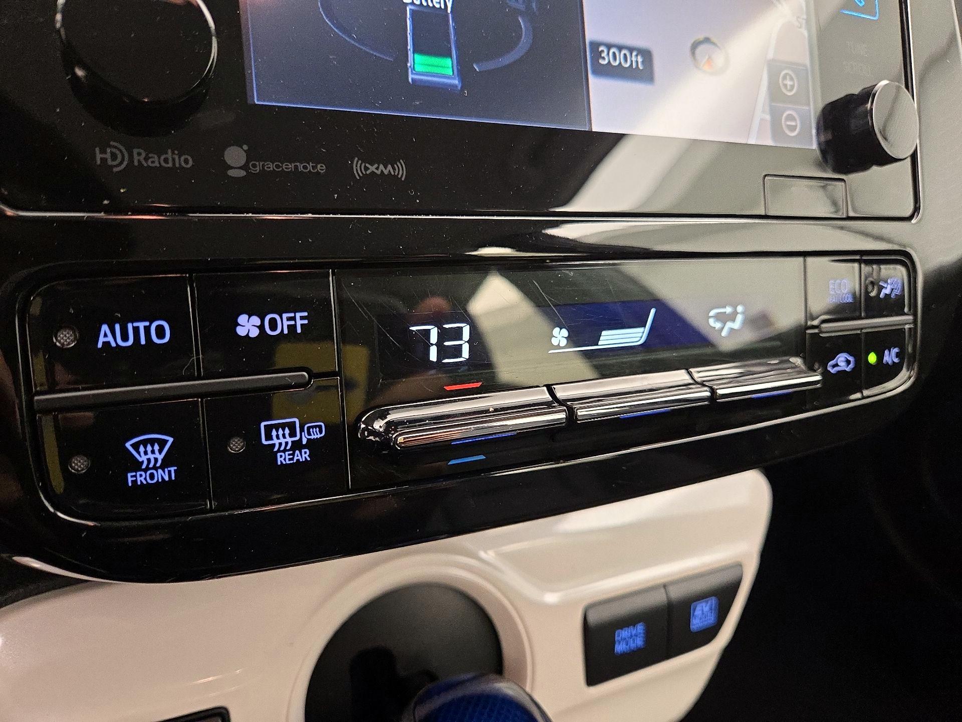 Thumbnail: 2017 Toyota Prius - 16