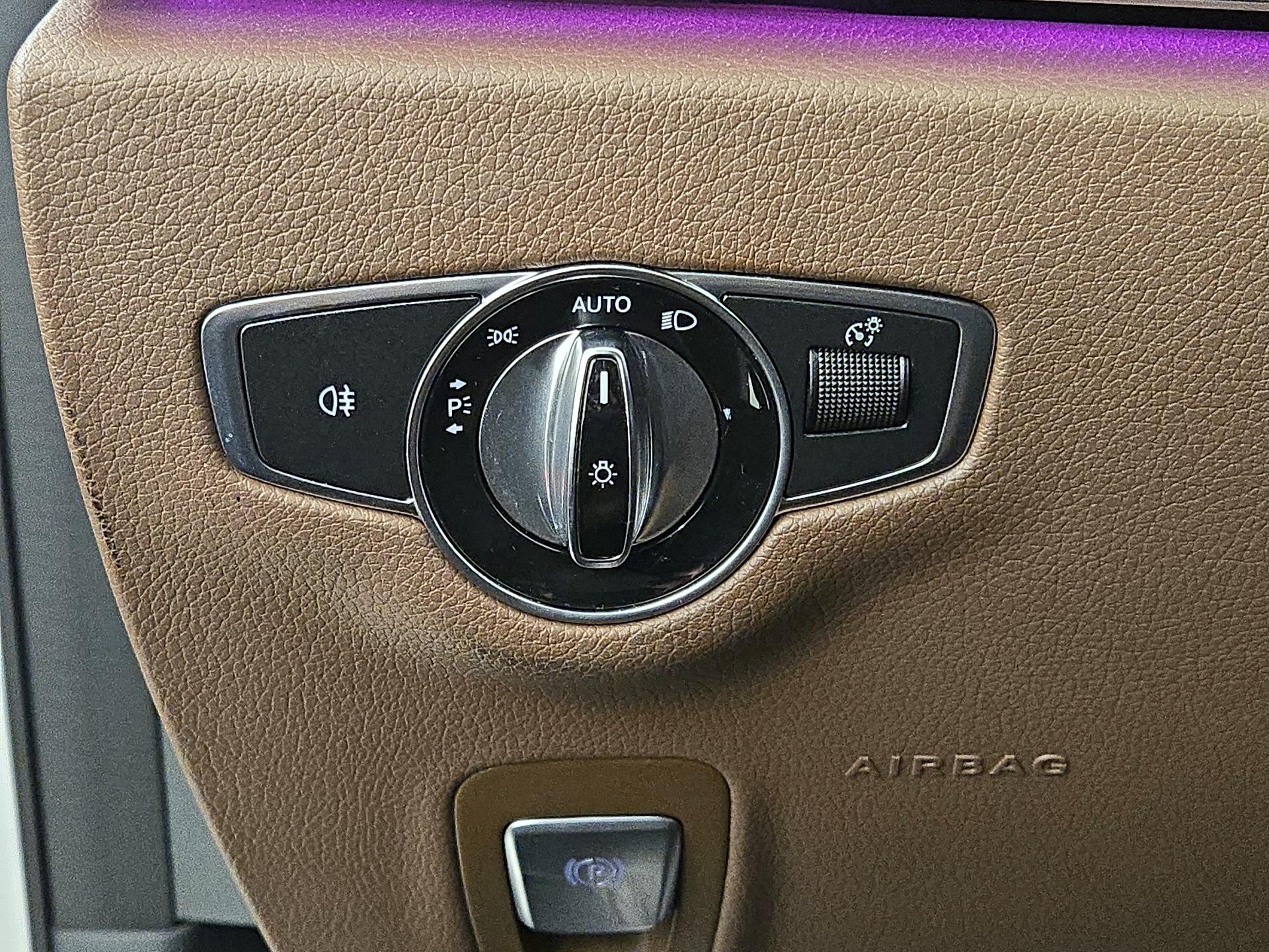 Thumbnail: 2017 Mercedes-Benz E-Class - 13