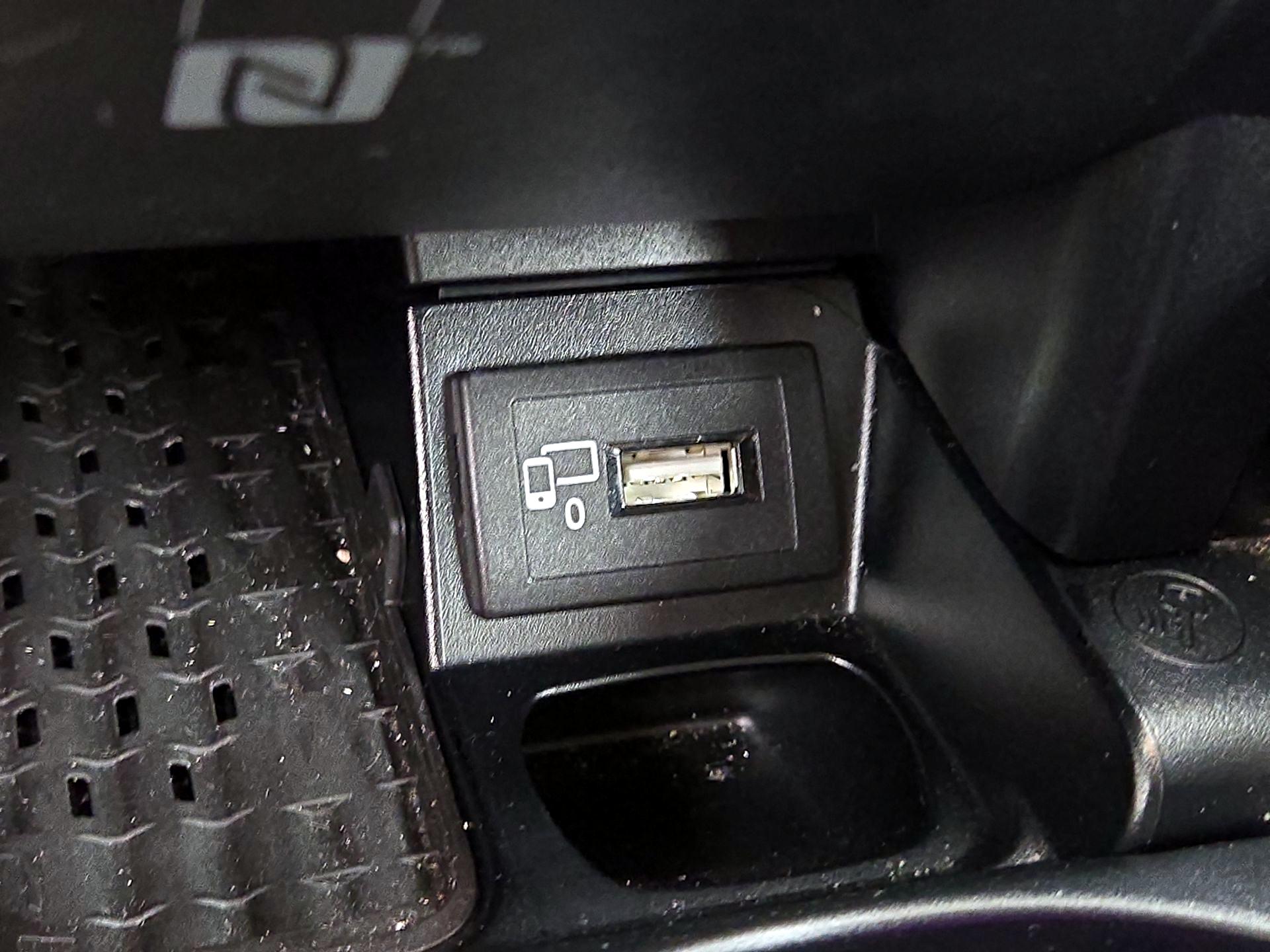 Thumbnail: 2017 Mercedes-Benz E-Class - 19