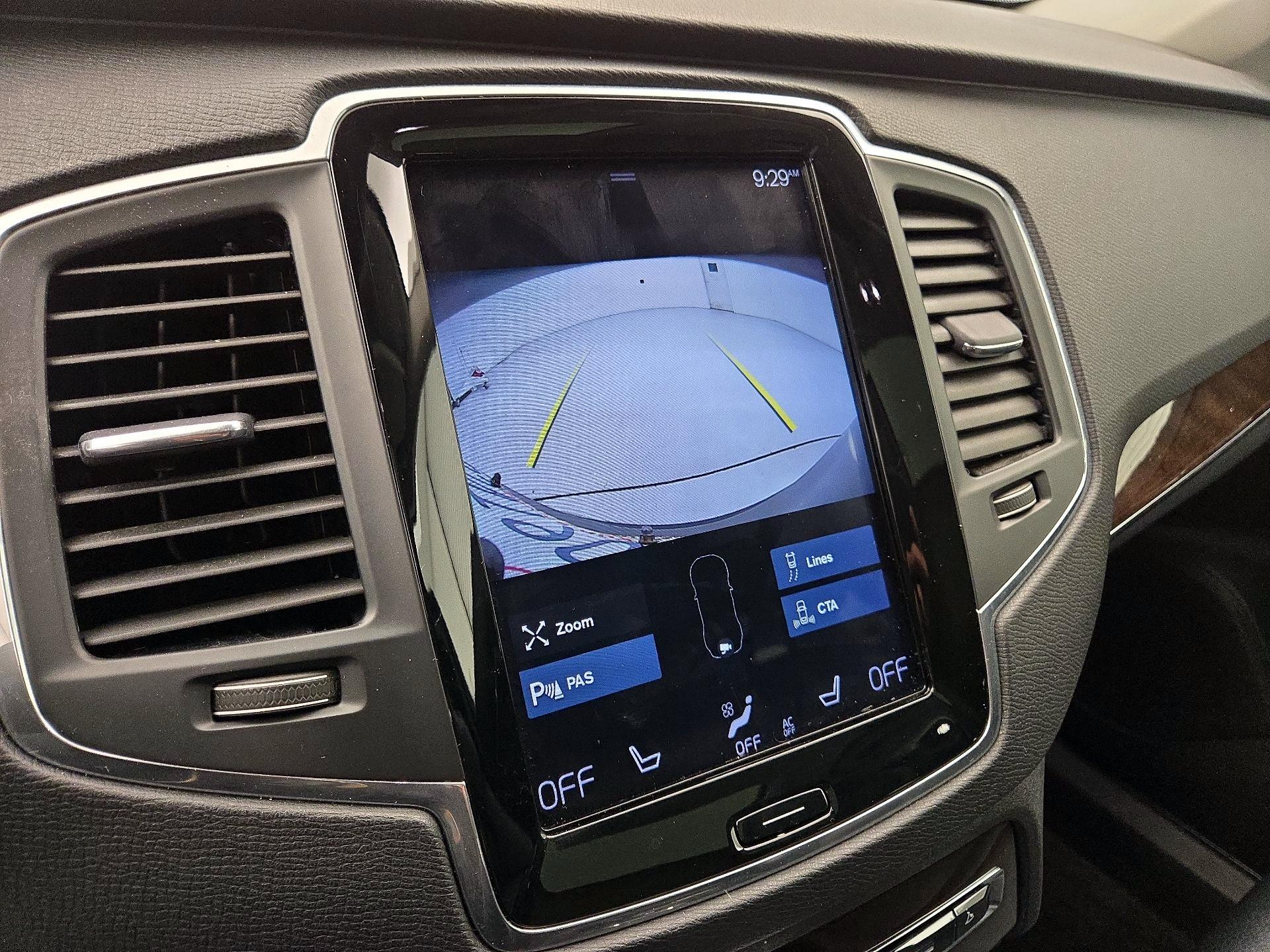 Thumbnail: 2019 Volvo XC90 - 14