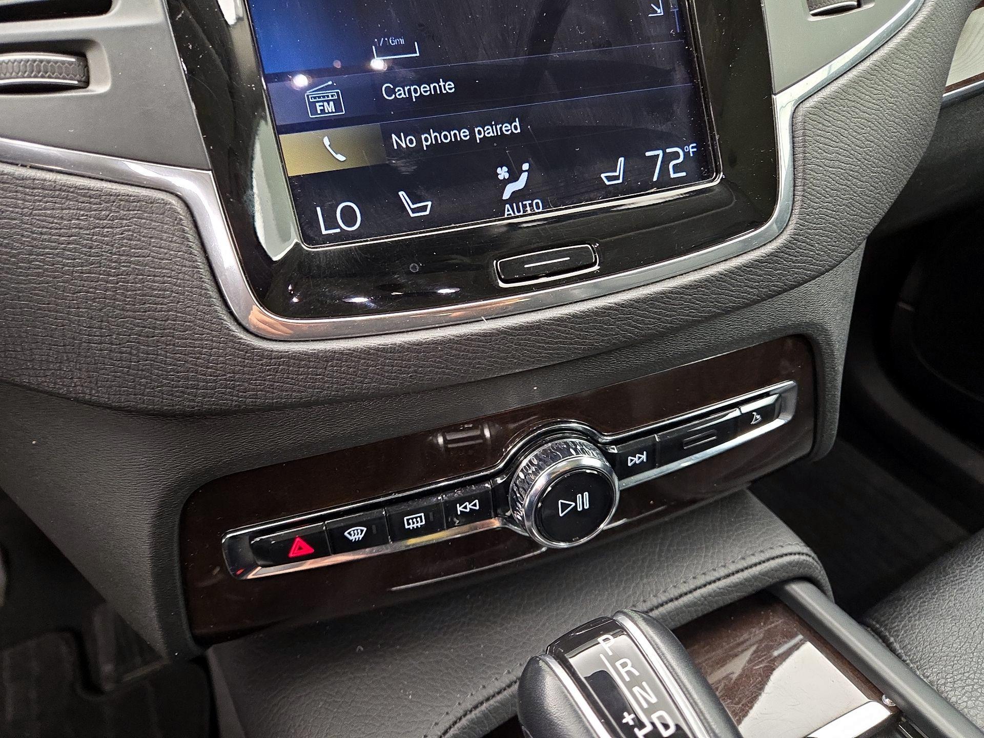 Thumbnail: 2019 Volvo XC90 - 16