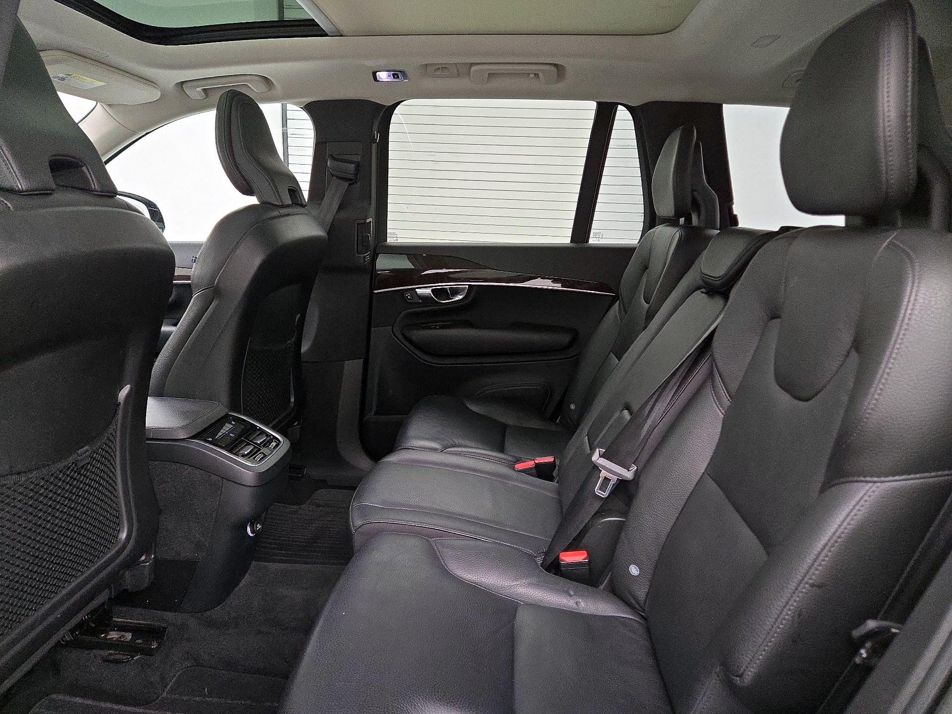 Thumbnail: 2019 Volvo XC90 - 20