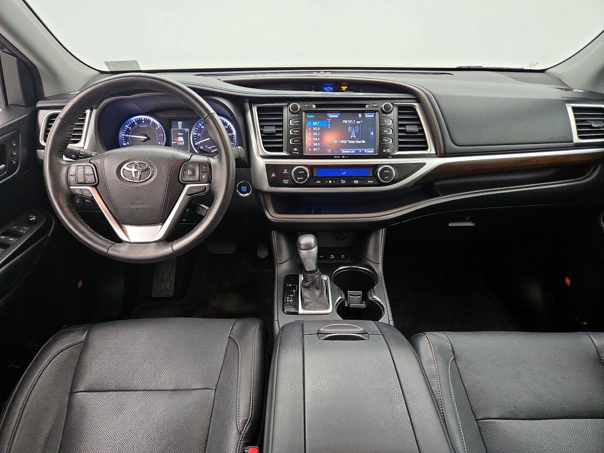 Thumbnail: 2015 Toyota Highlander - 9