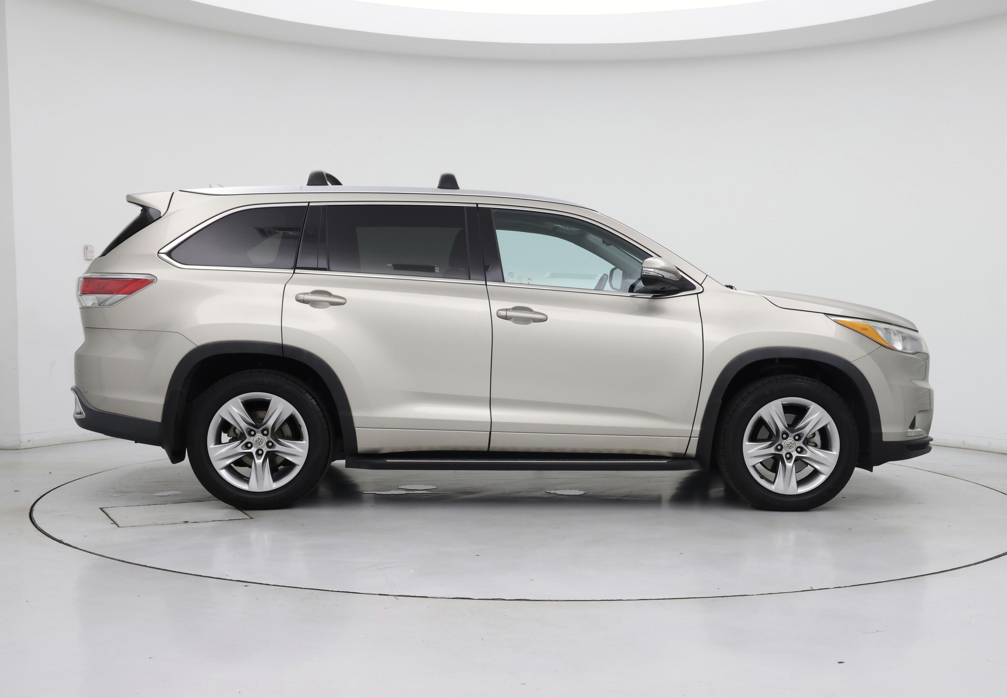 Thumbnail: 2015 Toyota Highlander - 7