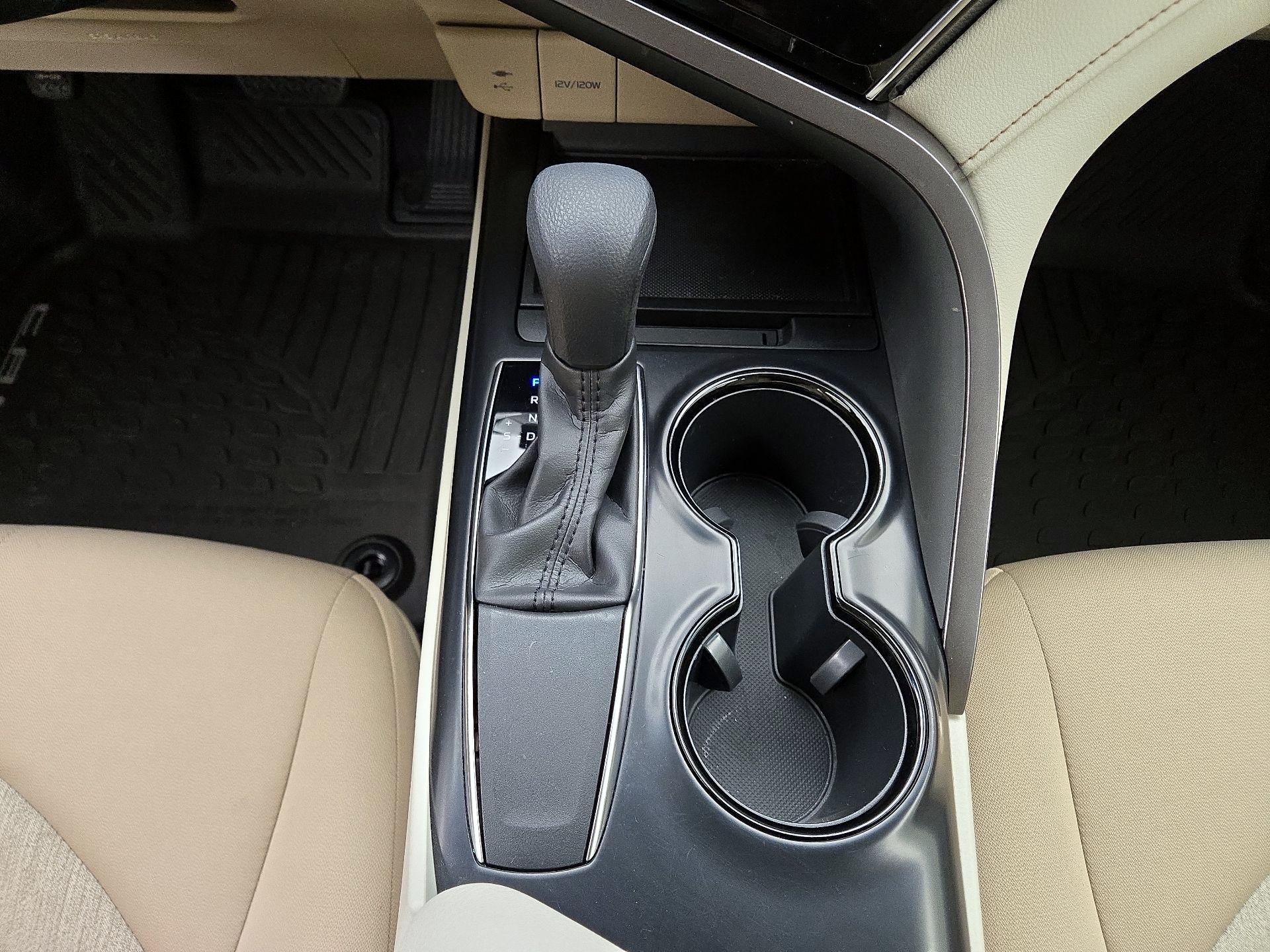 Thumbnail: 2018 Toyota Camry - 17