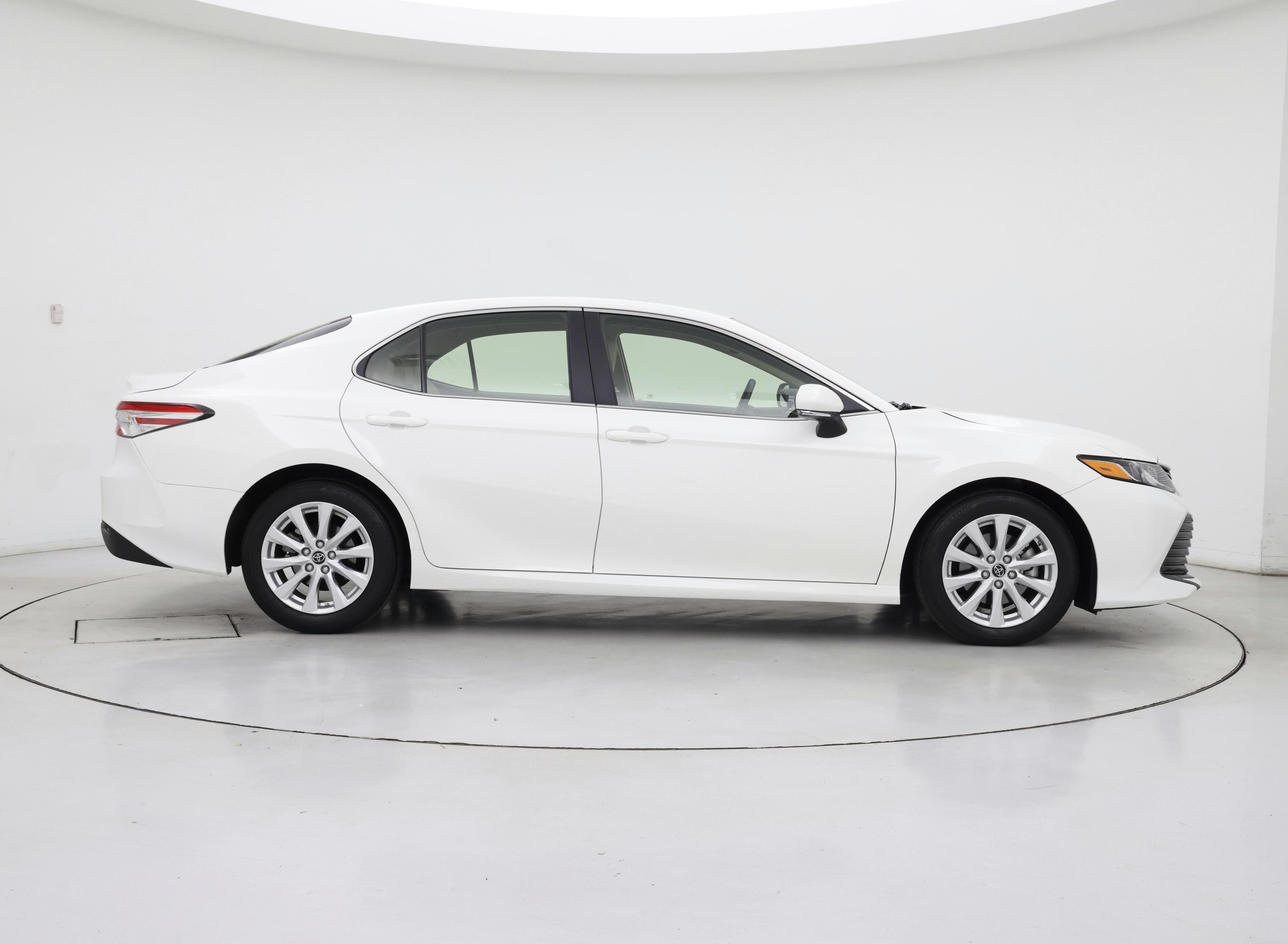 Thumbnail: 2018 Toyota Camry - 7