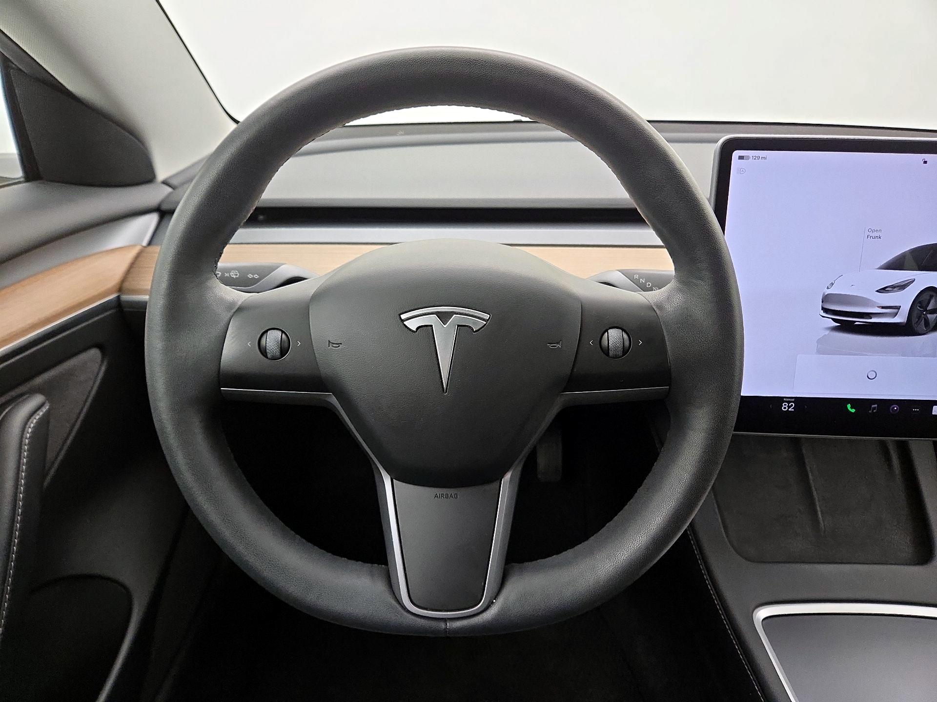 Thumbnail: 2023 Tesla Model 3 - 10