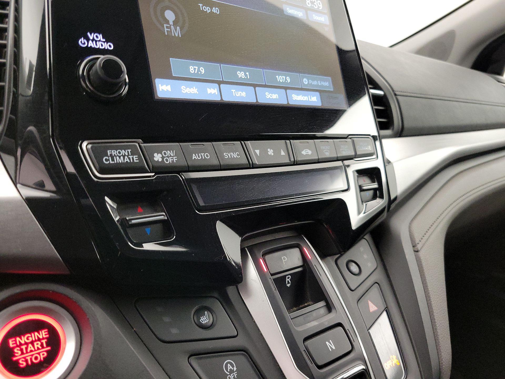 Thumbnail: 2019 Honda Odyssey - 17