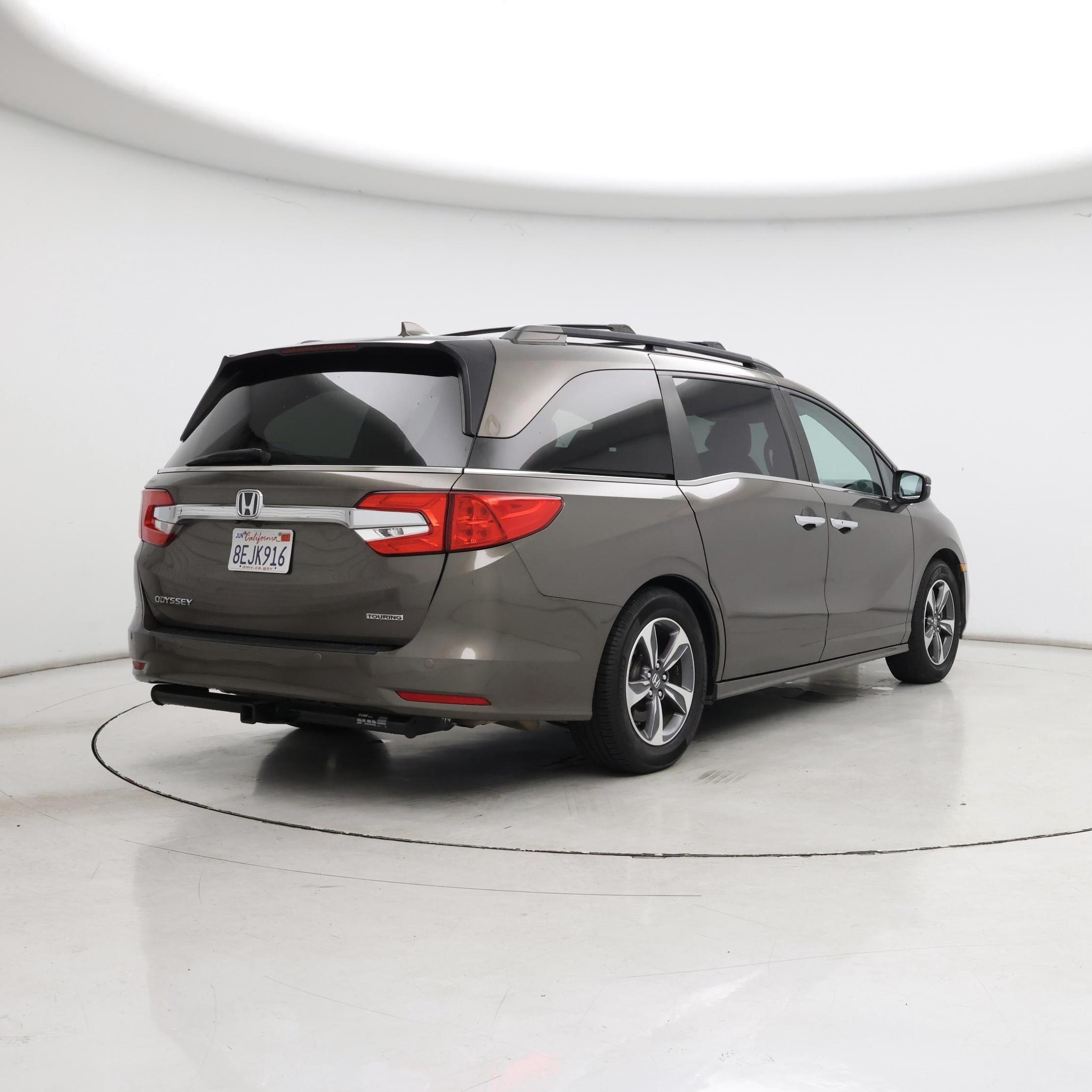 Thumbnail: 2019 Honda Odyssey - 8