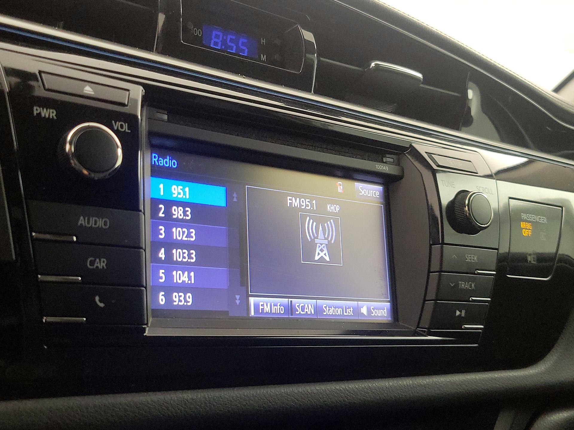 Thumbnail: 2015 Toyota Corolla - 15