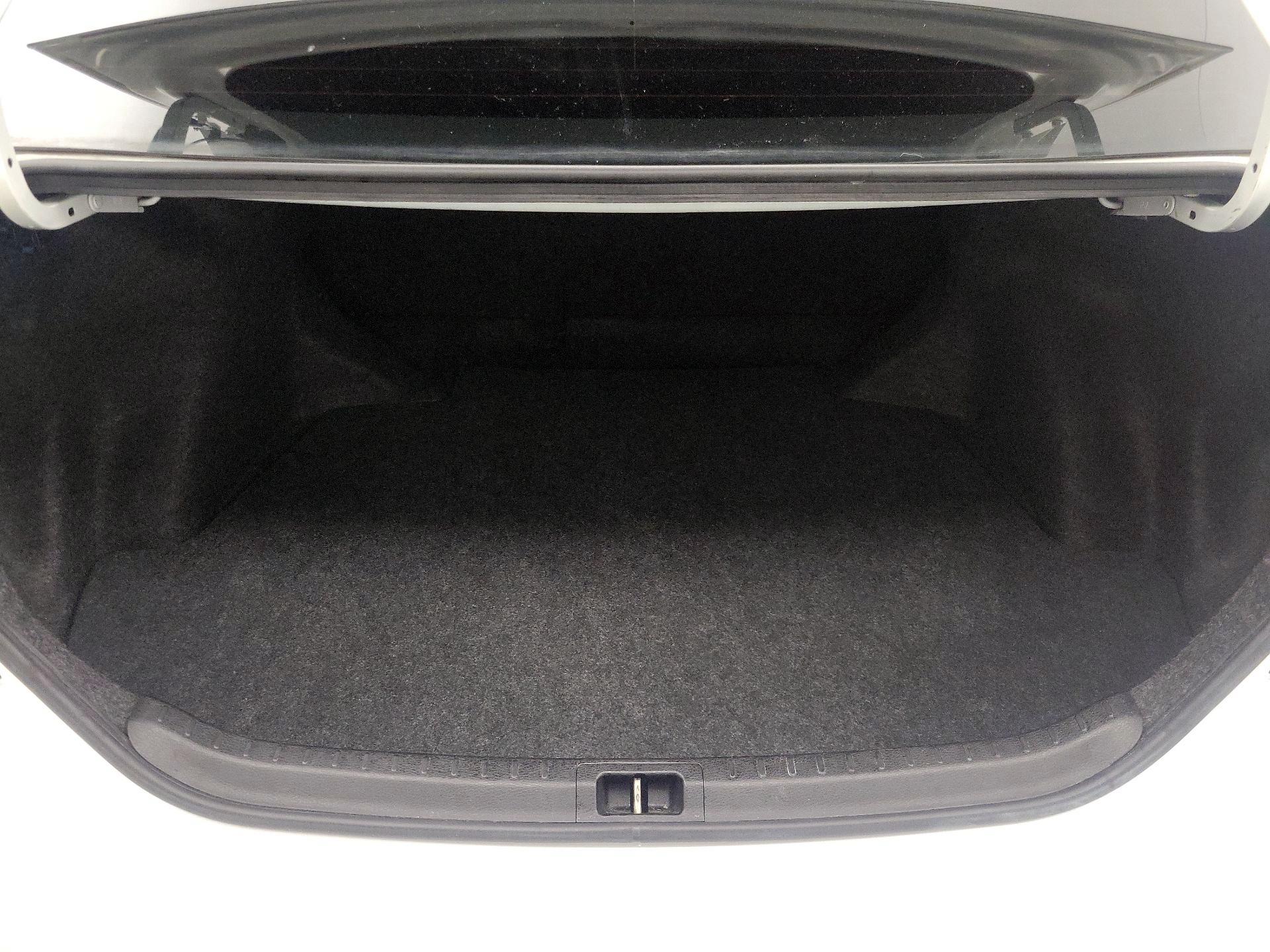 Thumbnail: 2015 Toyota Corolla - 20