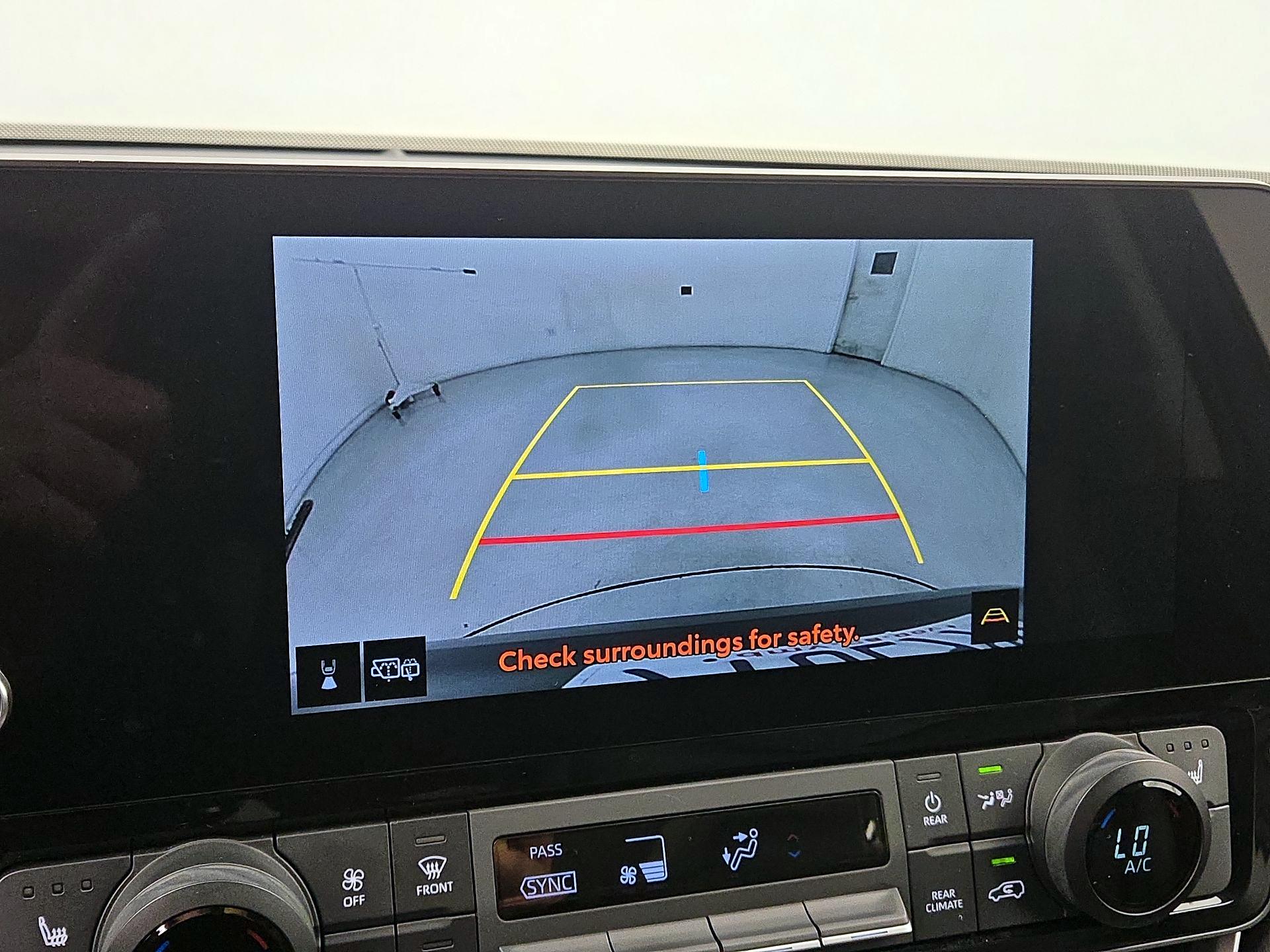 Thumbnail: 2025 Toyota Highlander - 15