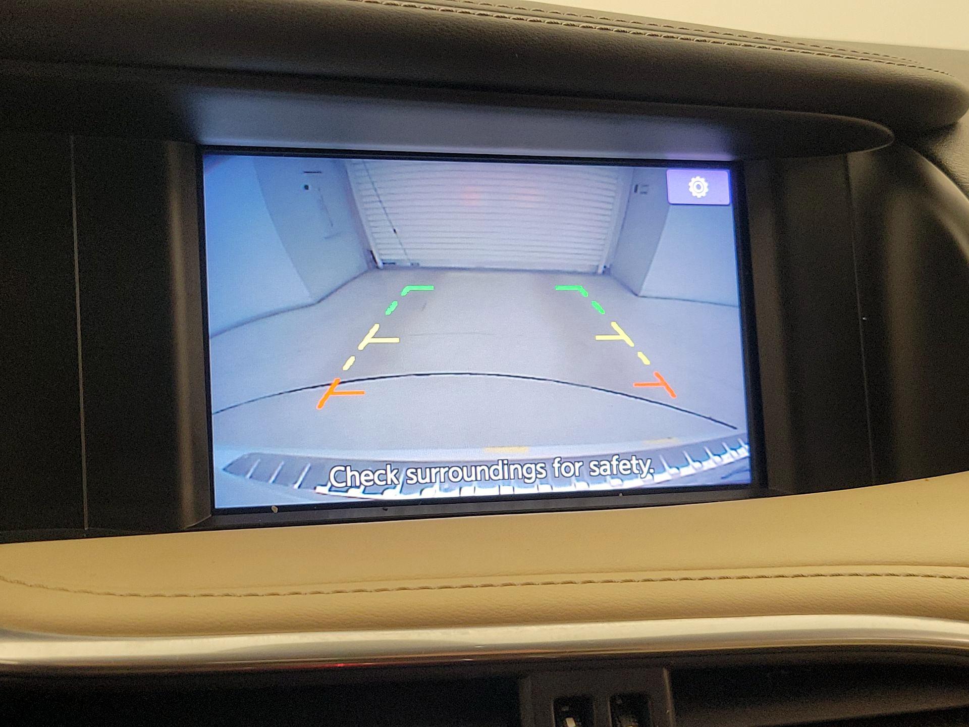 Thumbnail: 2018 INFINITI QX30 - 14