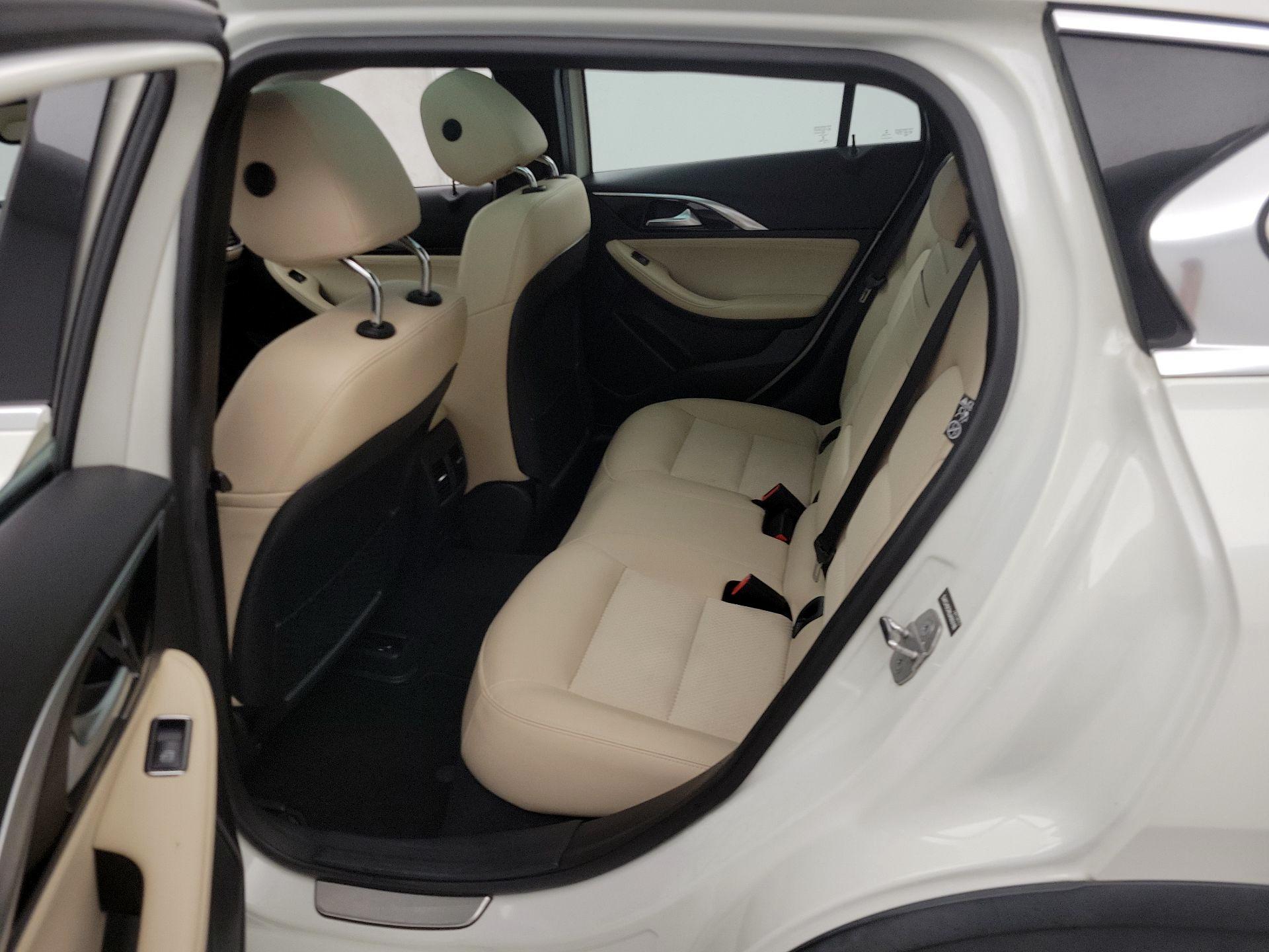 Thumbnail: 2018 INFINITI QX30 - 20