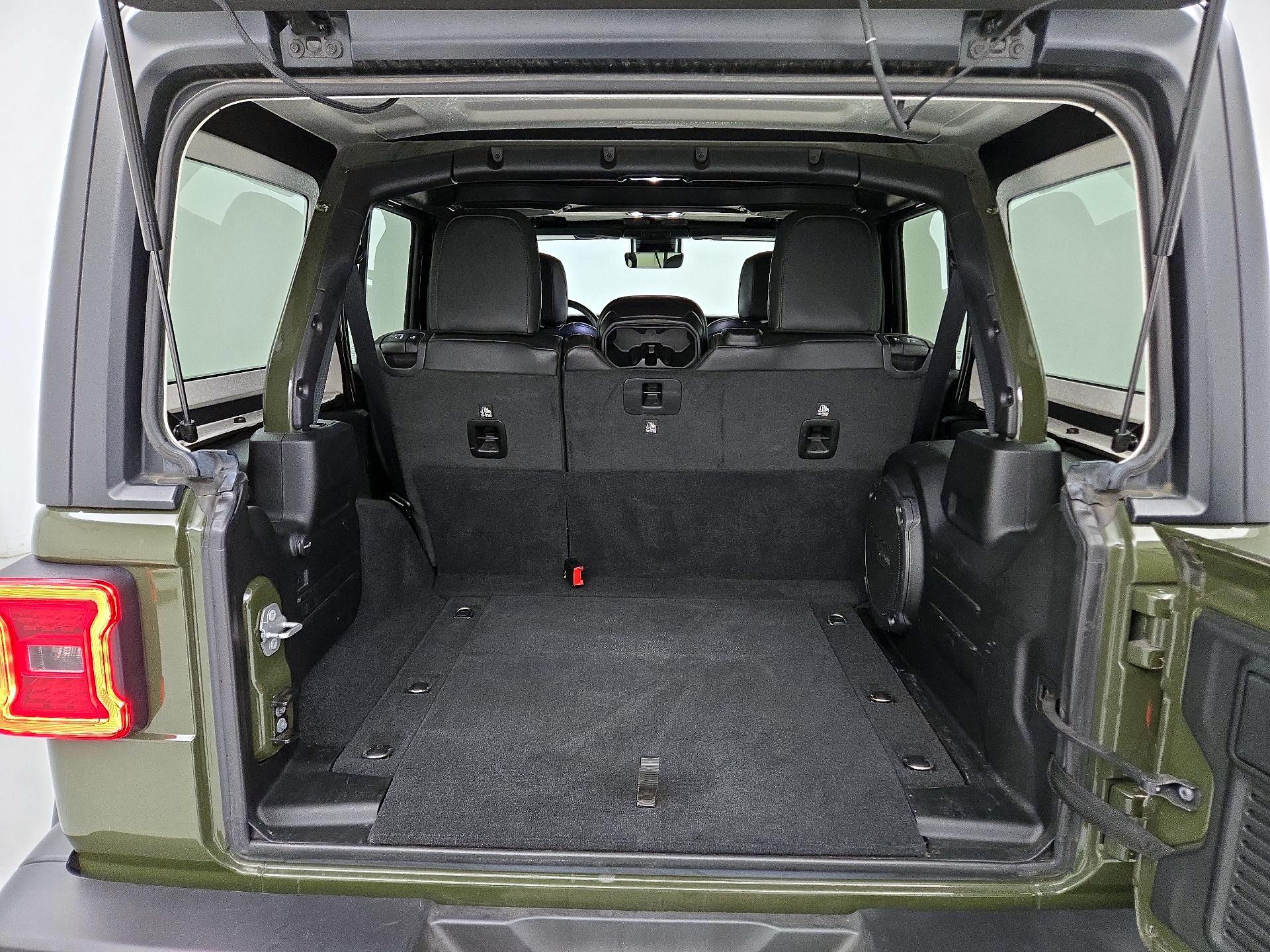 Thumbnail: 2021 Jeep Wrangler - 18