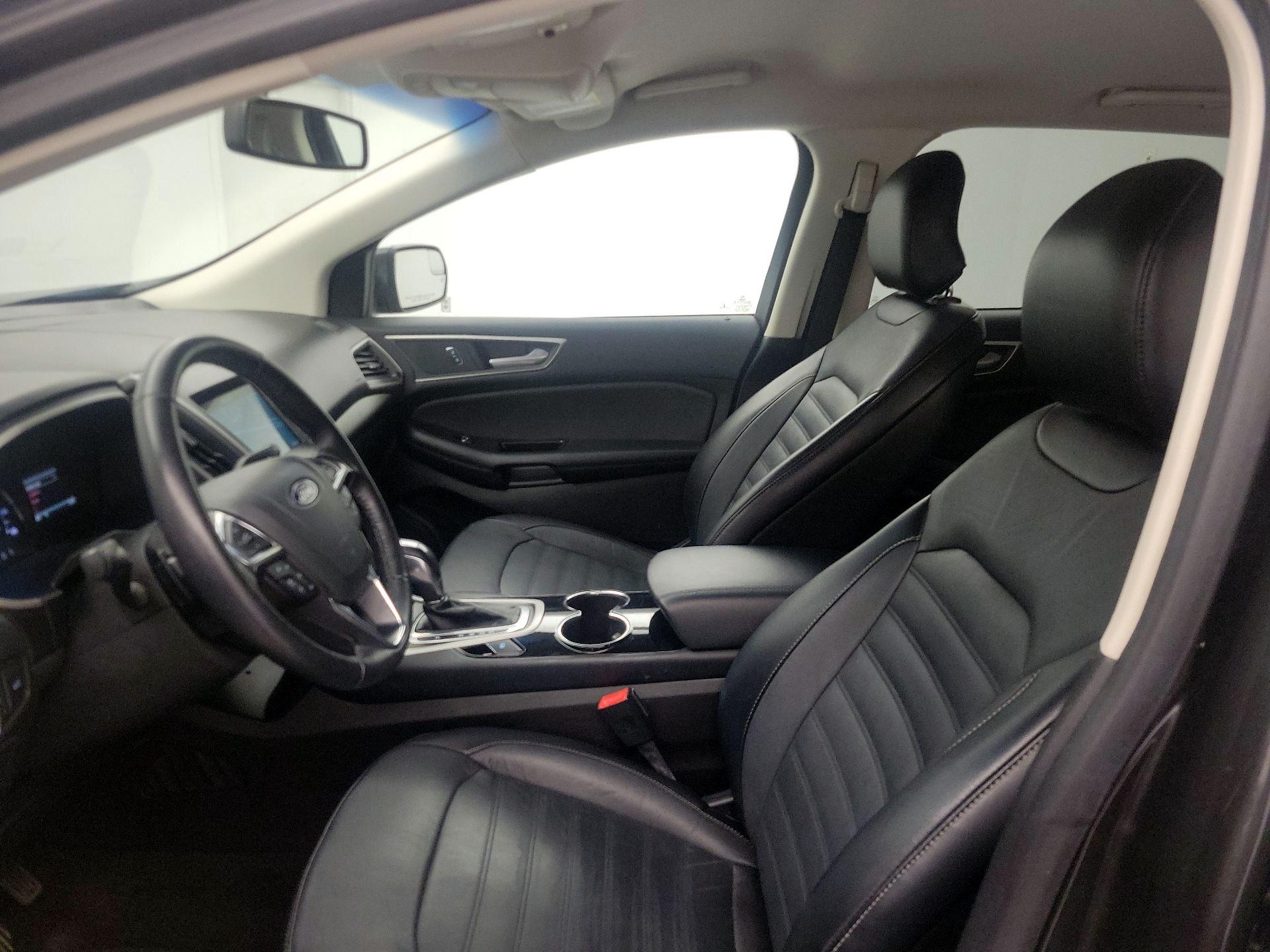 Thumbnail: 2018 Ford Edge - 11