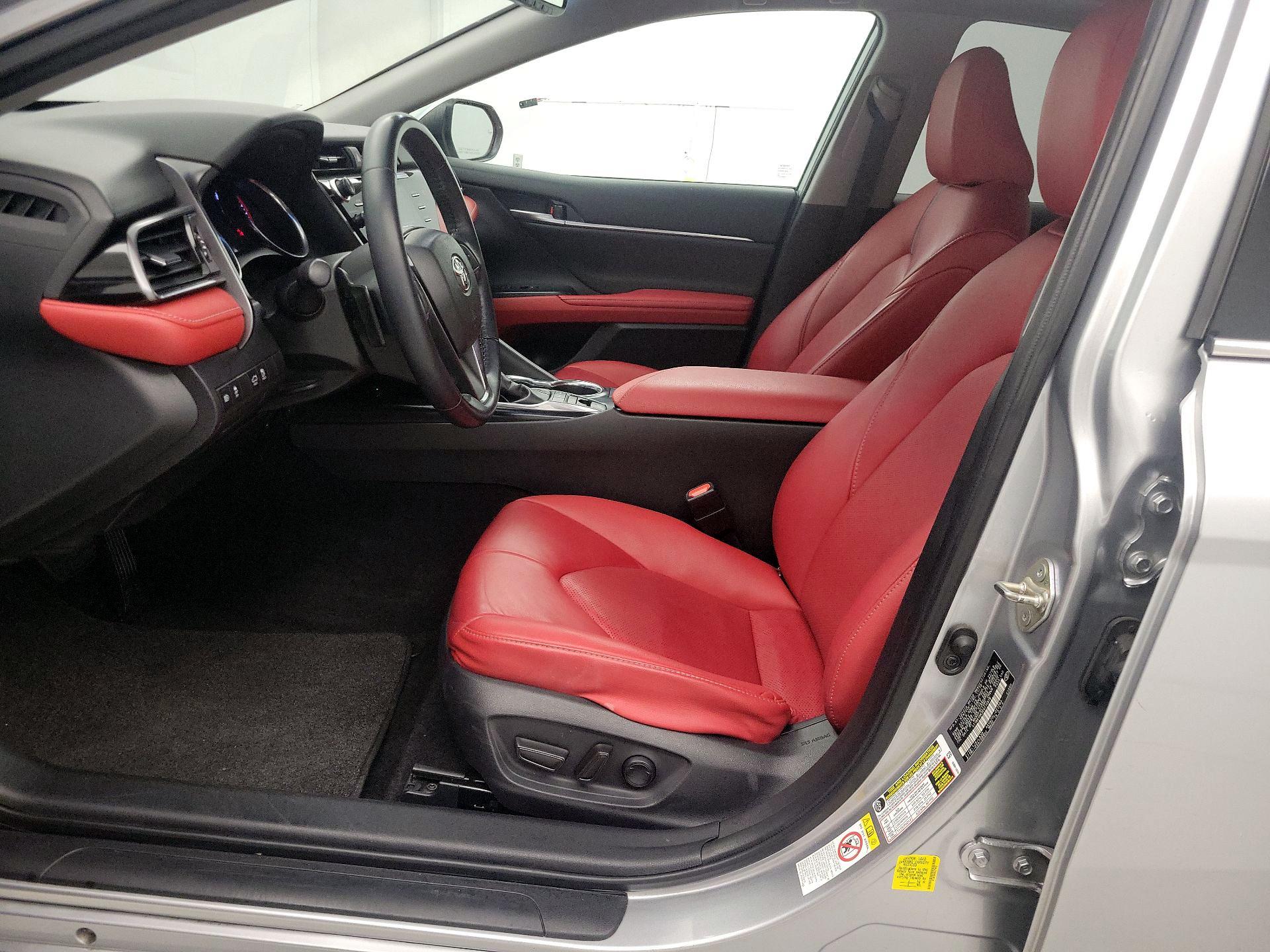 Thumbnail: 2019 Toyota Camry - 11