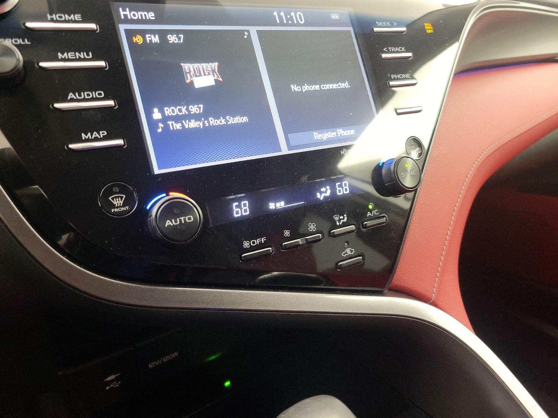 Thumbnail: 2019 Toyota Camry - 16