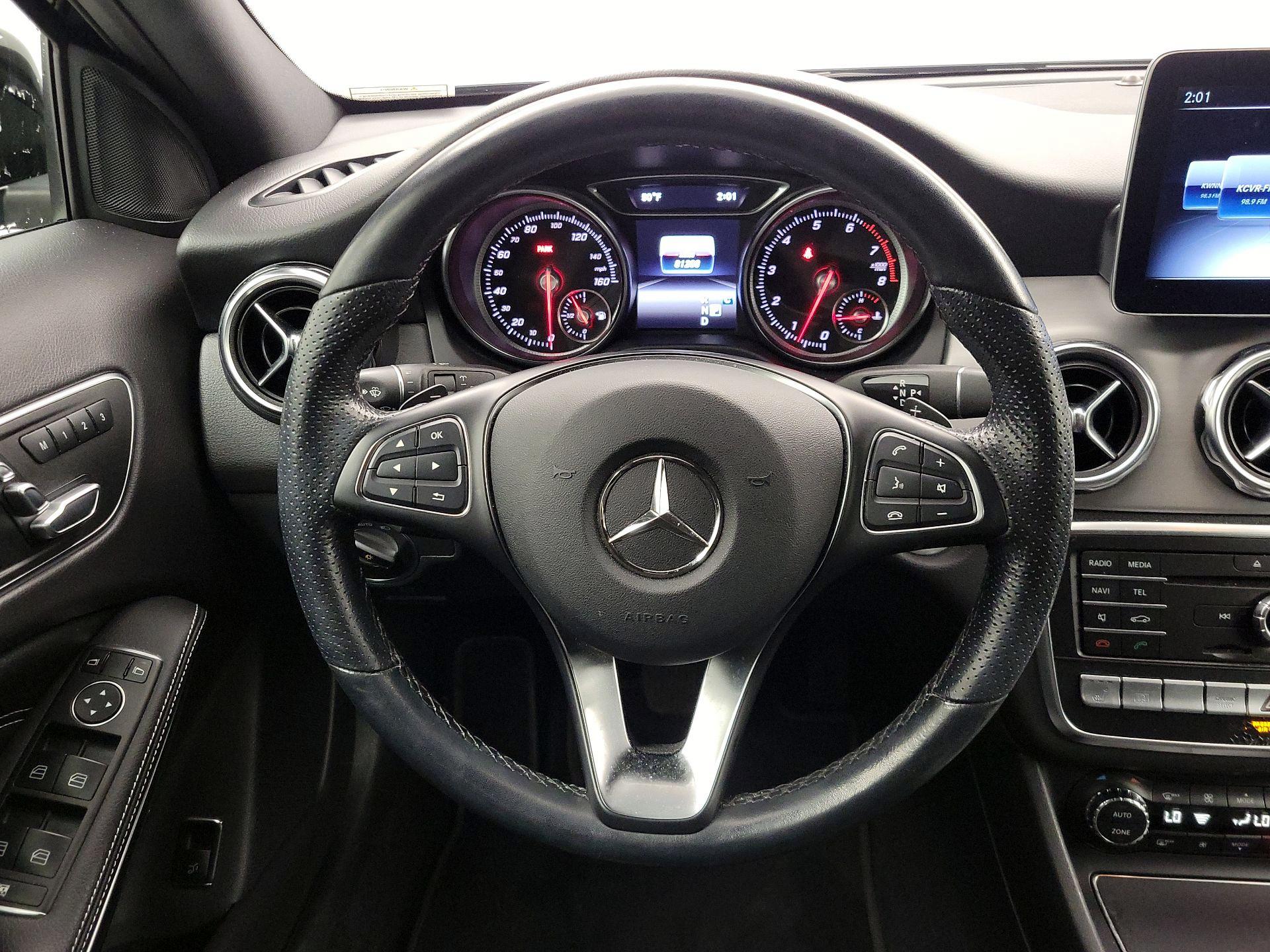 Thumbnail: 2019 Mercedes-Benz GLA - 10