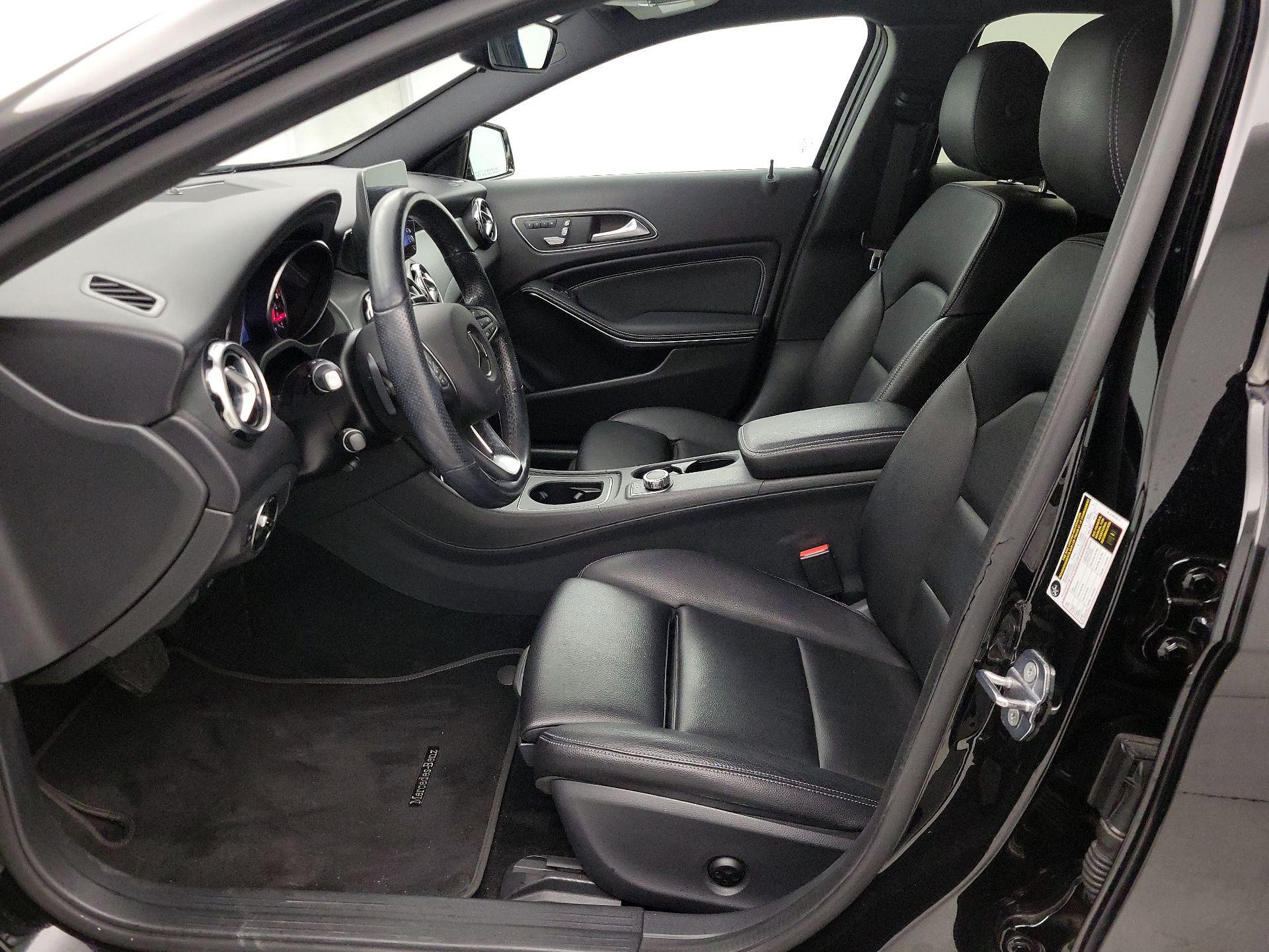 Thumbnail: 2019 Mercedes-Benz GLA - 11