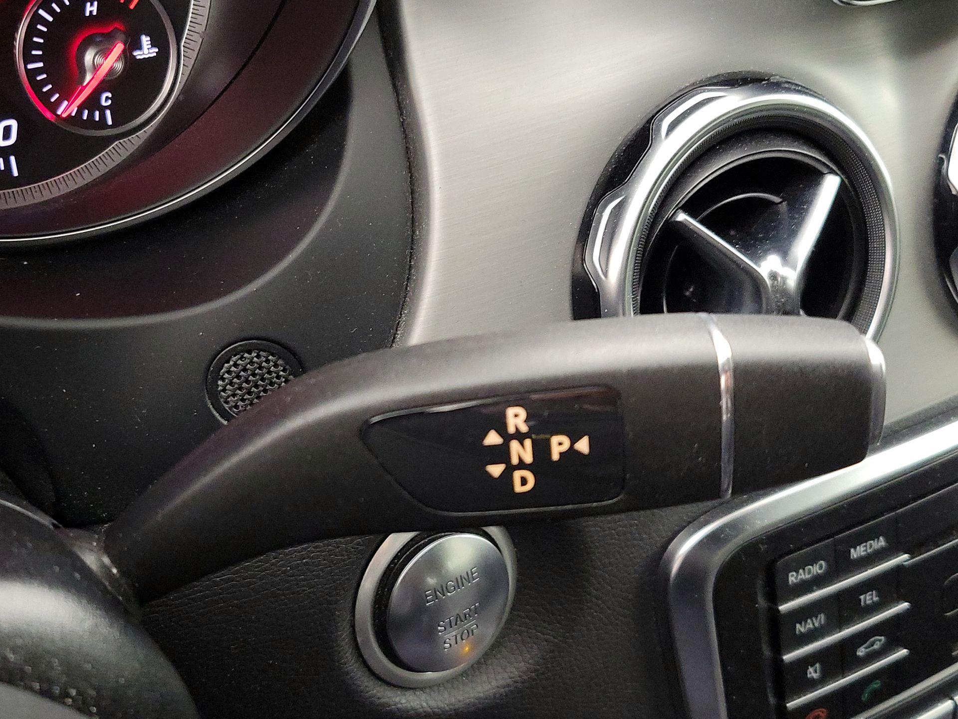 Thumbnail: 2019 Mercedes-Benz GLA - 17