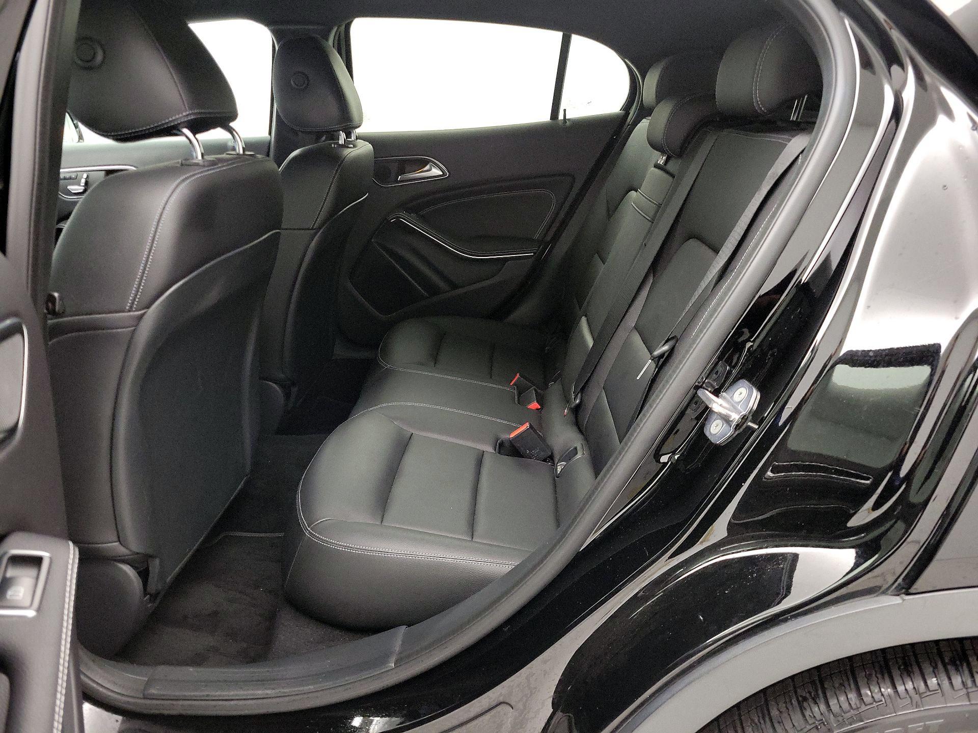 Thumbnail: 2019 Mercedes-Benz GLA - 19