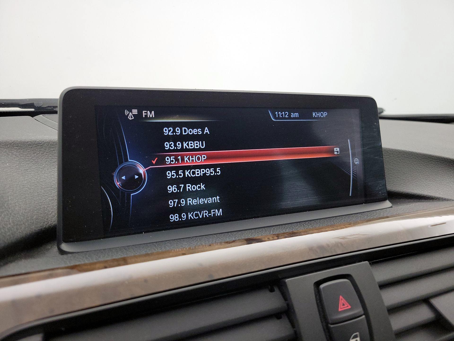 Thumbnail: 2015 BMW 3 Series - 16