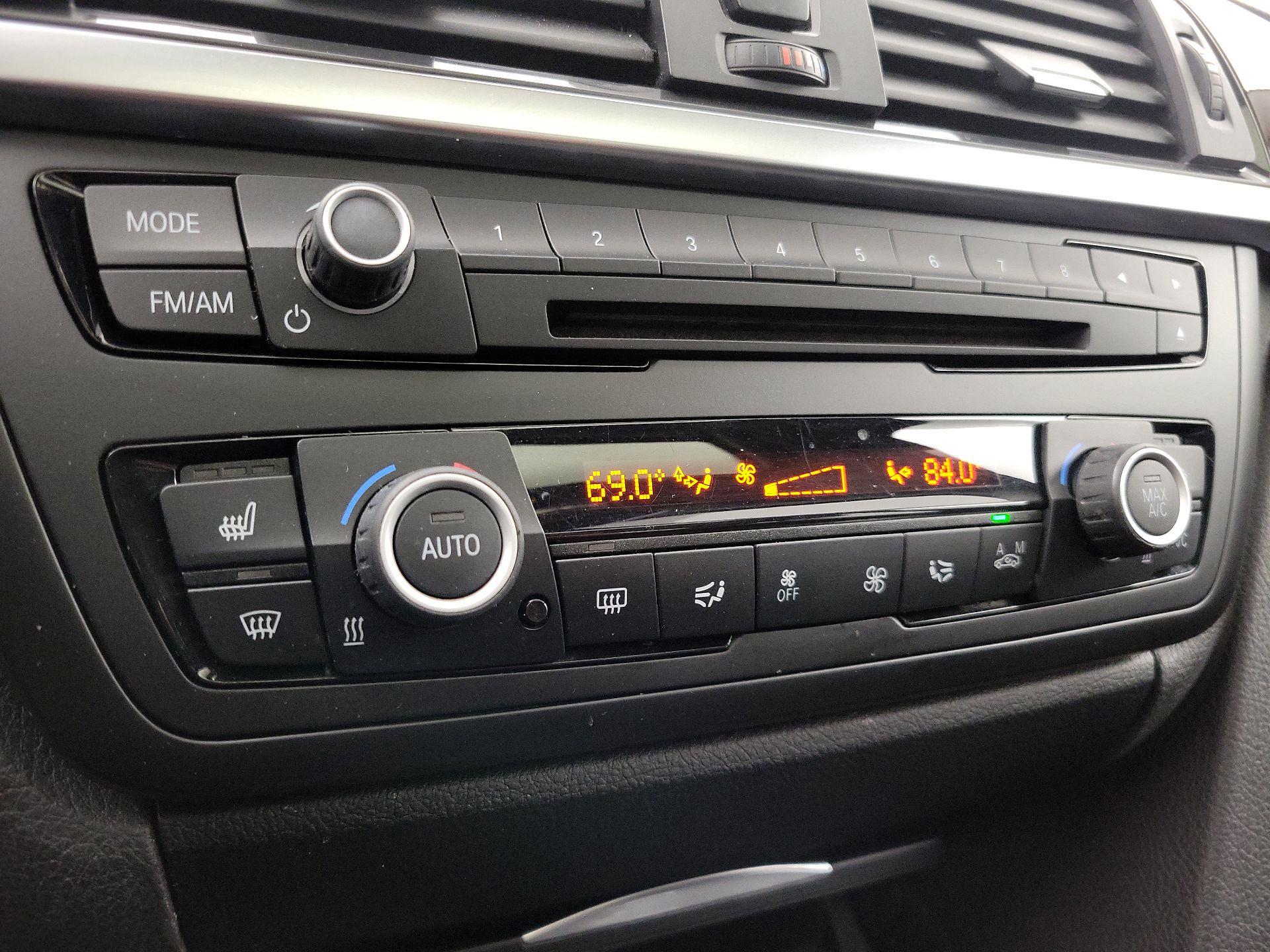 Thumbnail: 2015 BMW 3 Series - 17