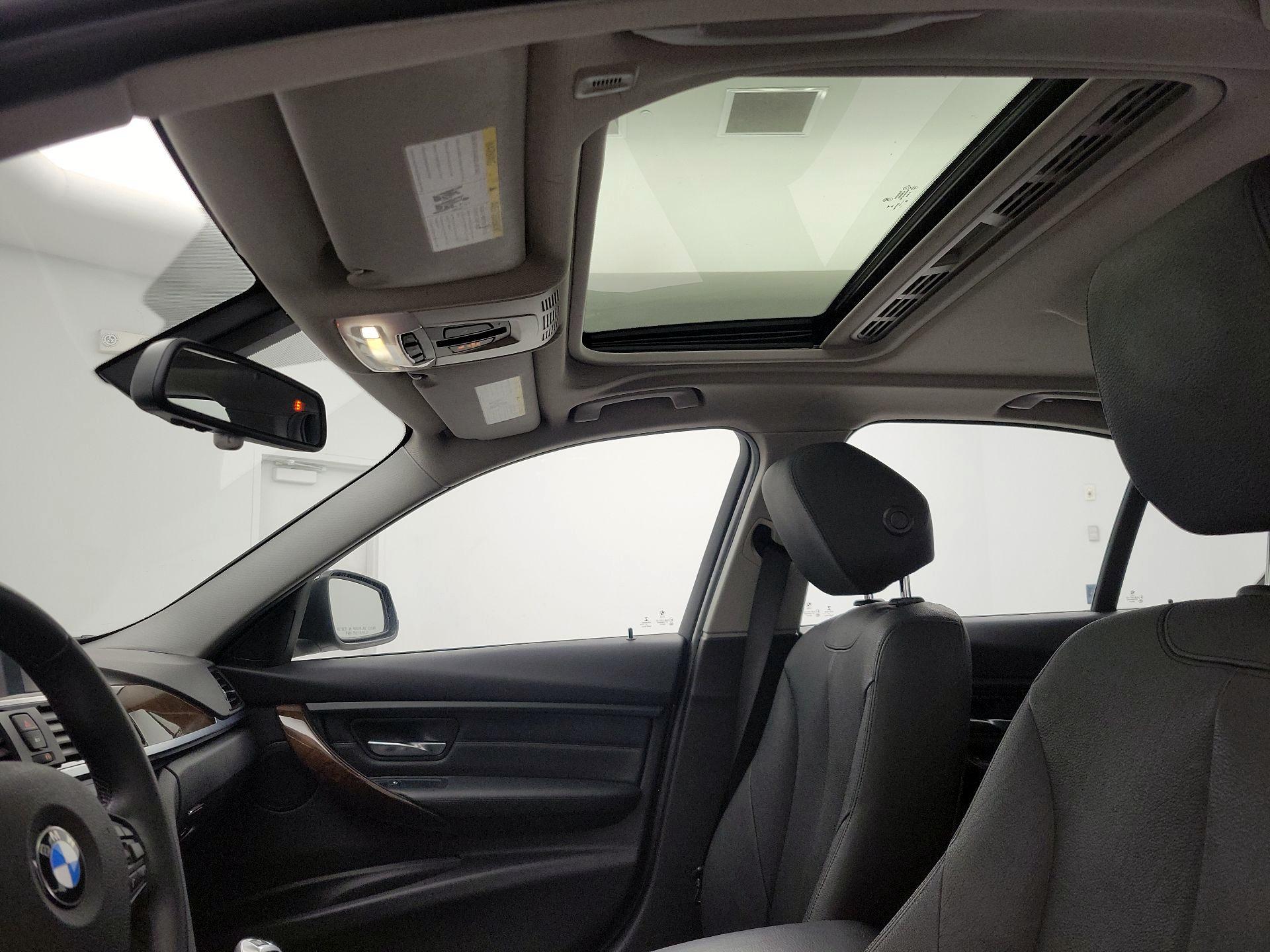 Thumbnail: 2015 BMW 3 Series - 19