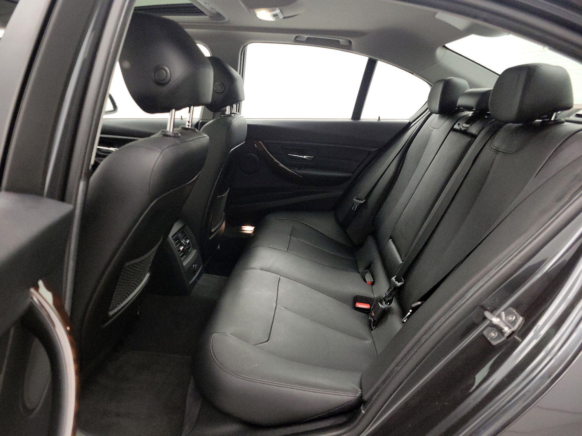 Thumbnail: 2015 BMW 3 Series - 20