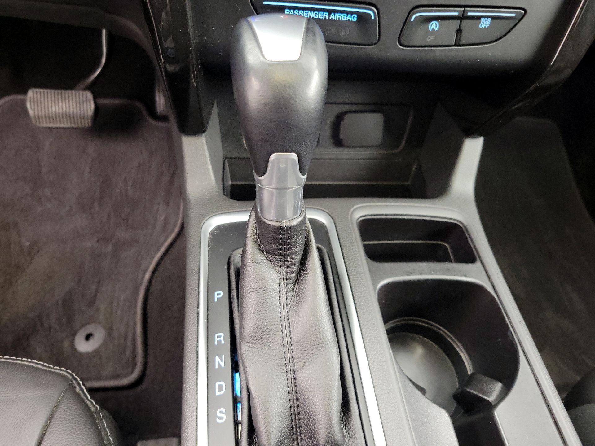 Thumbnail: 2017 Ford Escape - 18