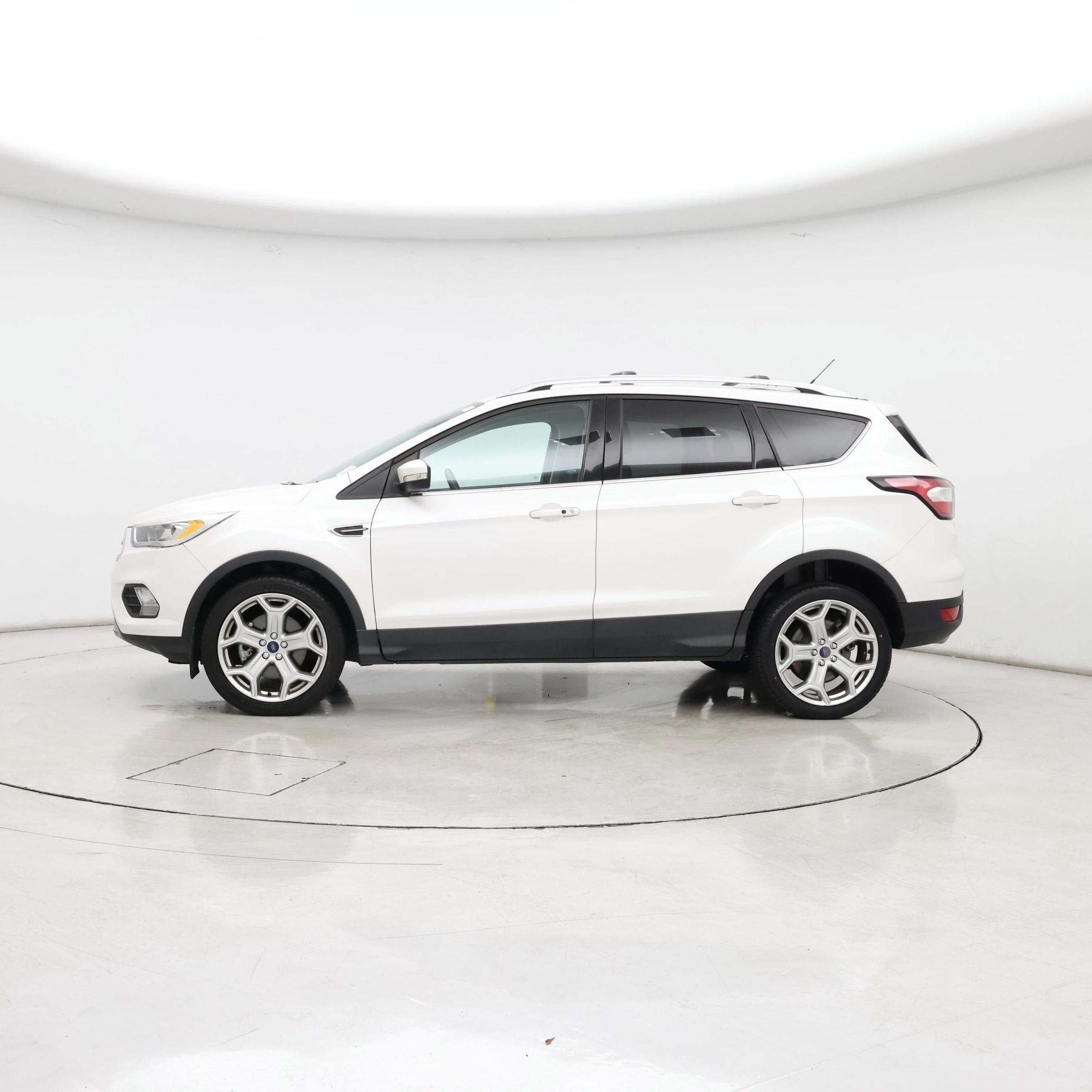 Thumbnail: 2017 Ford Escape - 3